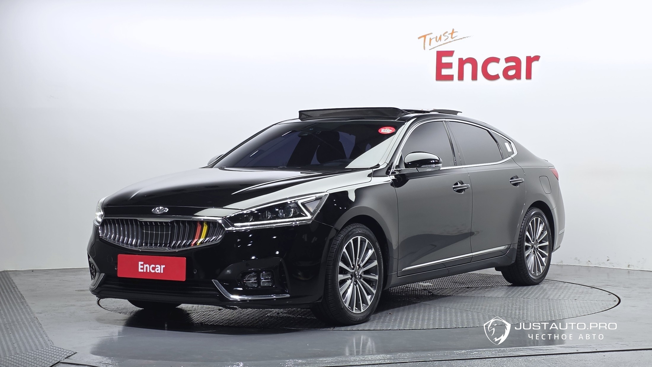 Автомобиль Kia K7