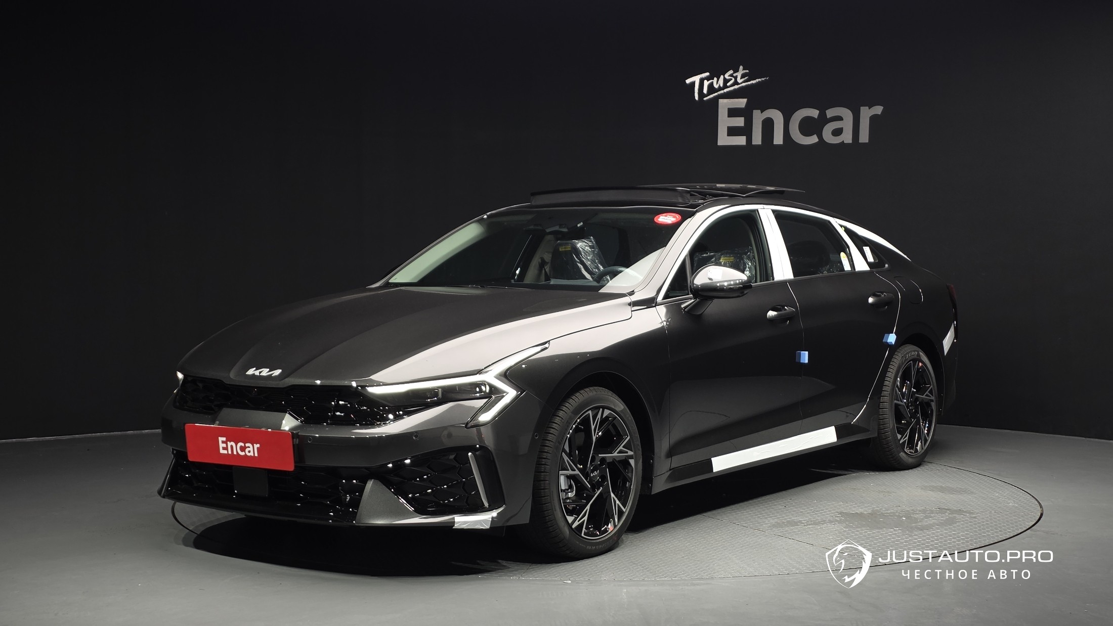 Автомобиль Kia K5