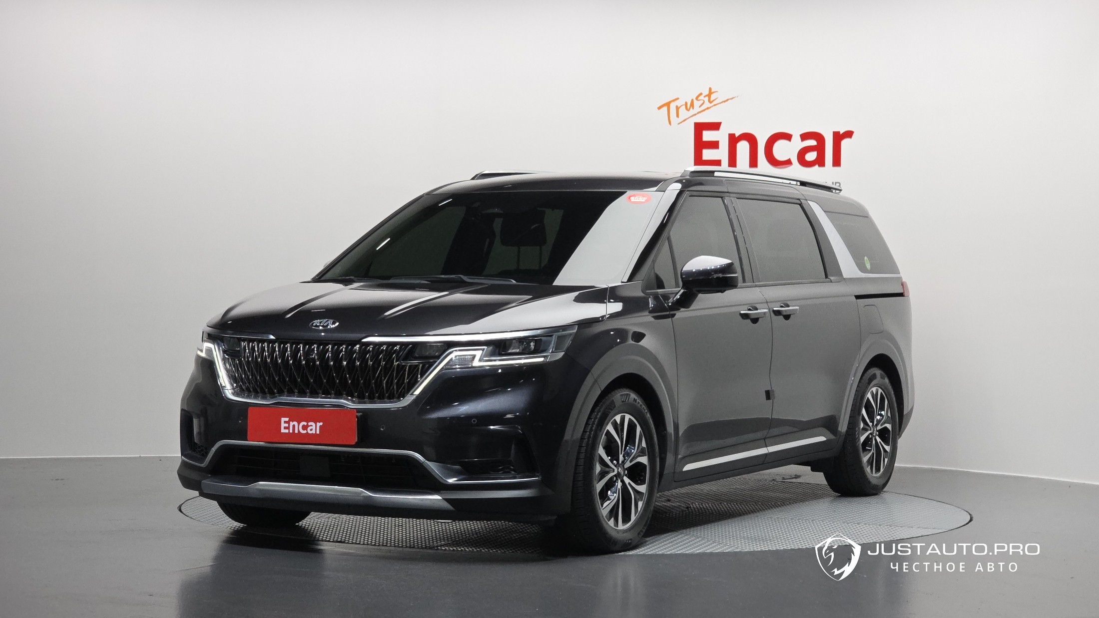 Автомобиль Kia Canival