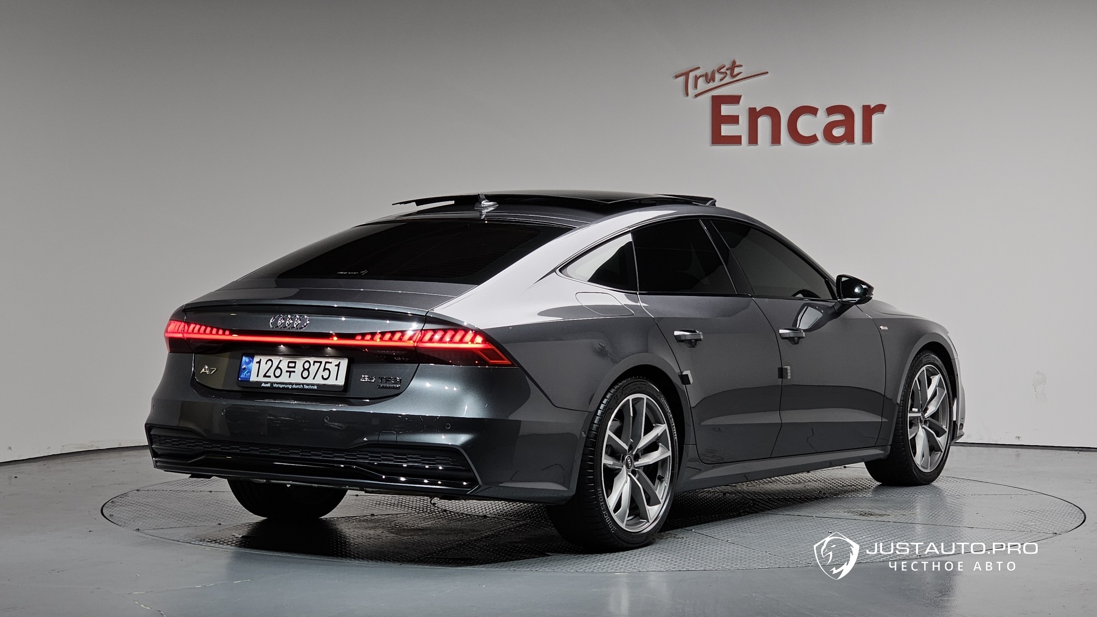 Автомобиль Audi A7