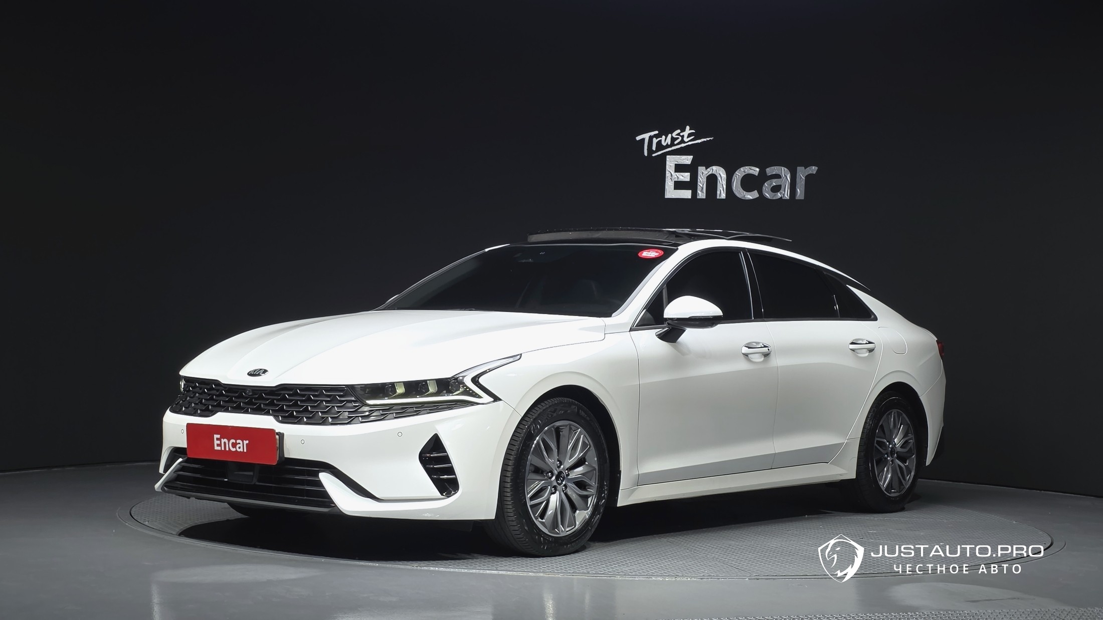 Автомобиль Kia K5