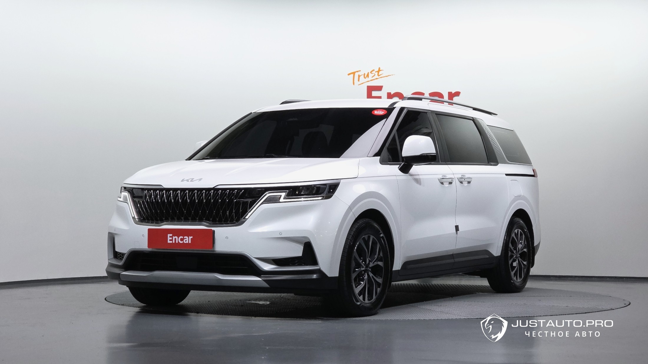 Автомобиль Kia Canival