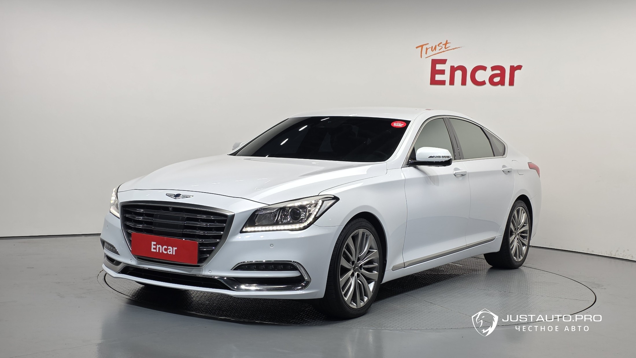 Автомобиль Genesis G80