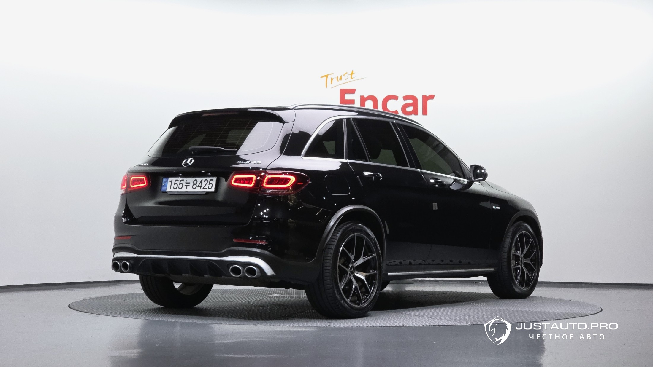 Автомобиль Mercedes-Benz GLC-Class