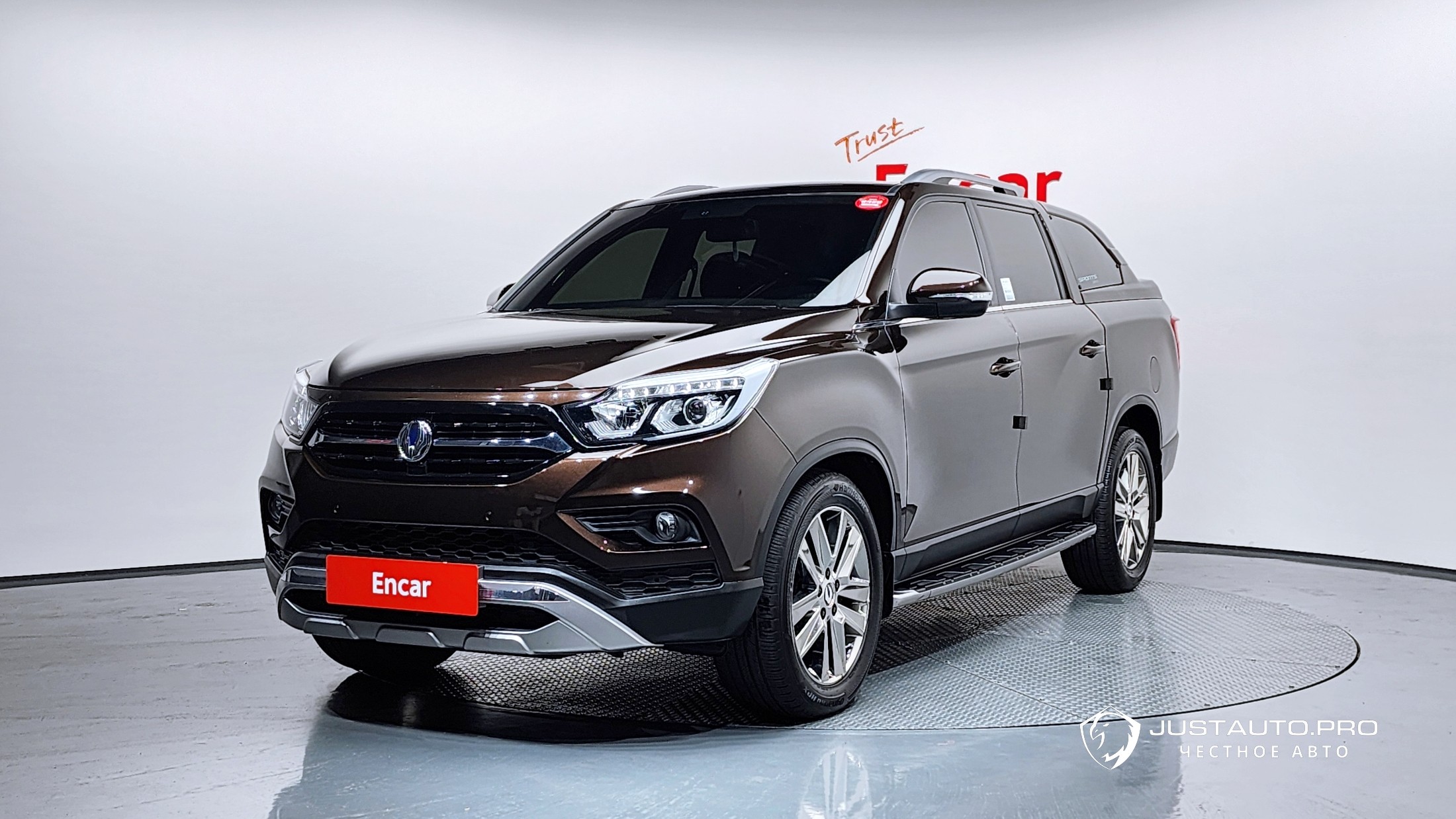 Автомобиль KG_Mobility_Ssangyong Rexton