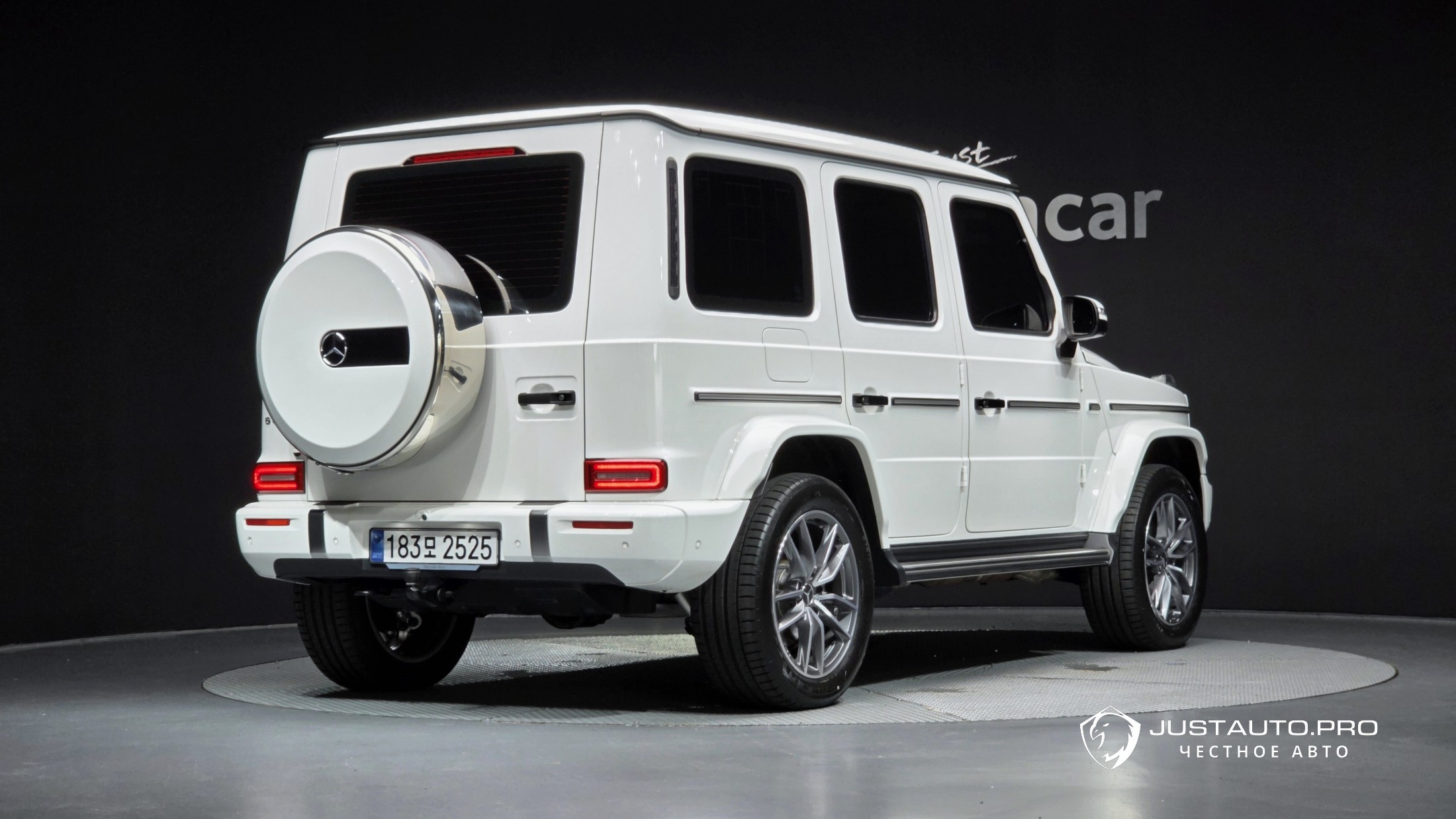 Автомобиль Mercedes-Benz G-Class
