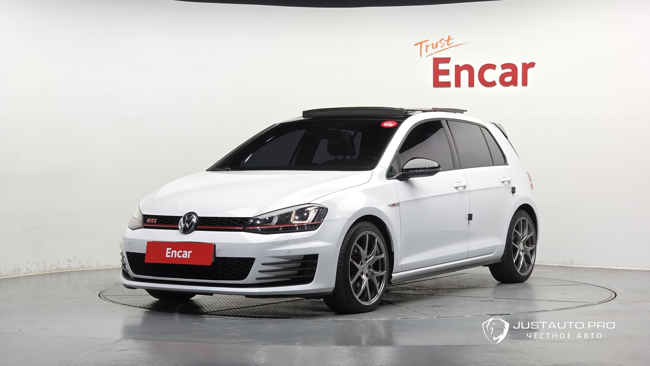 Автомобиль Volkswagen Golf