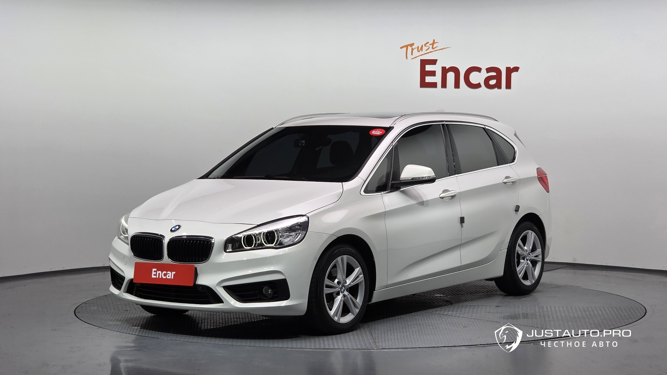 Автомобиль BMW 2-Series