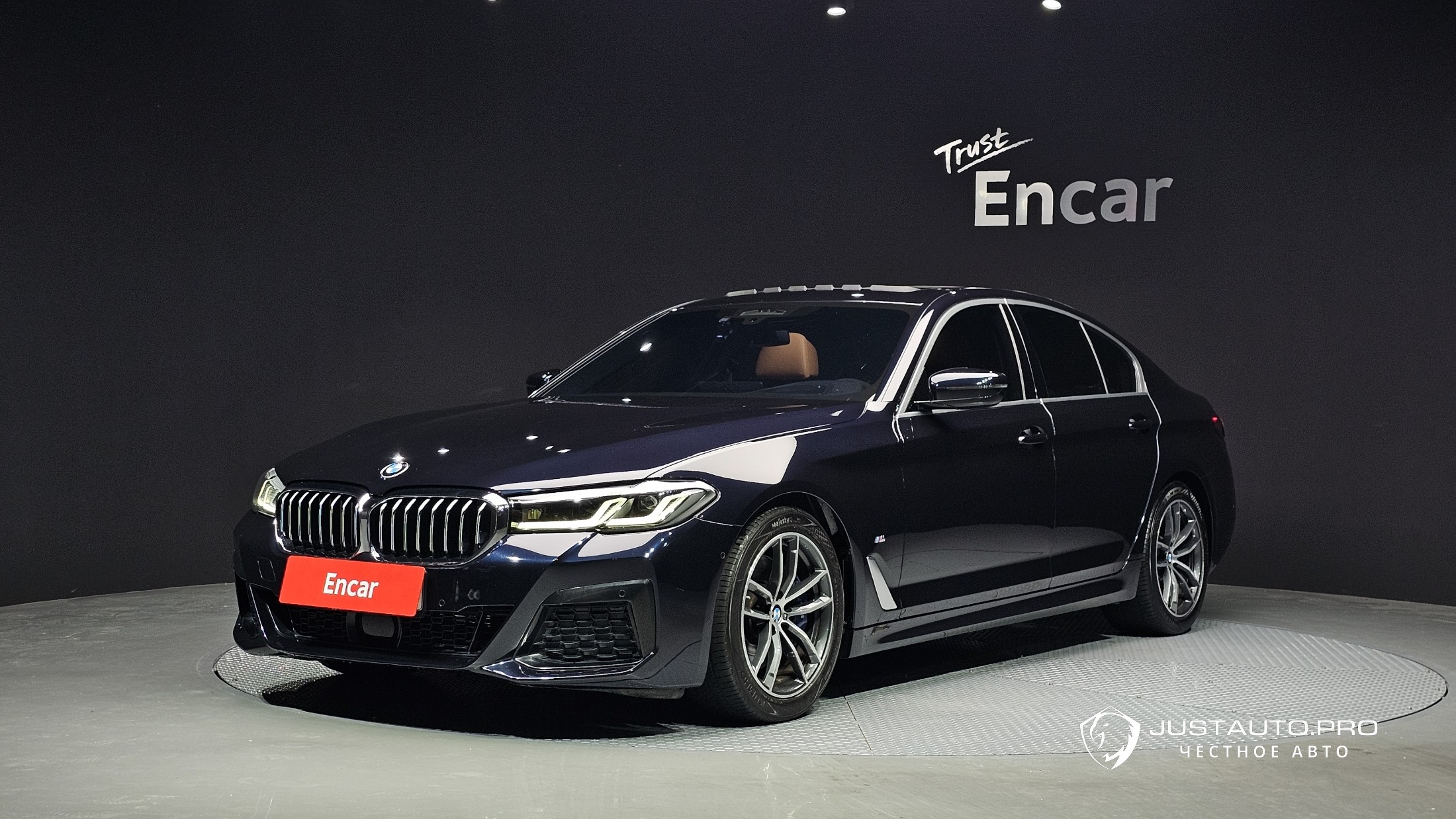 Автомобиль BMW 5-Series