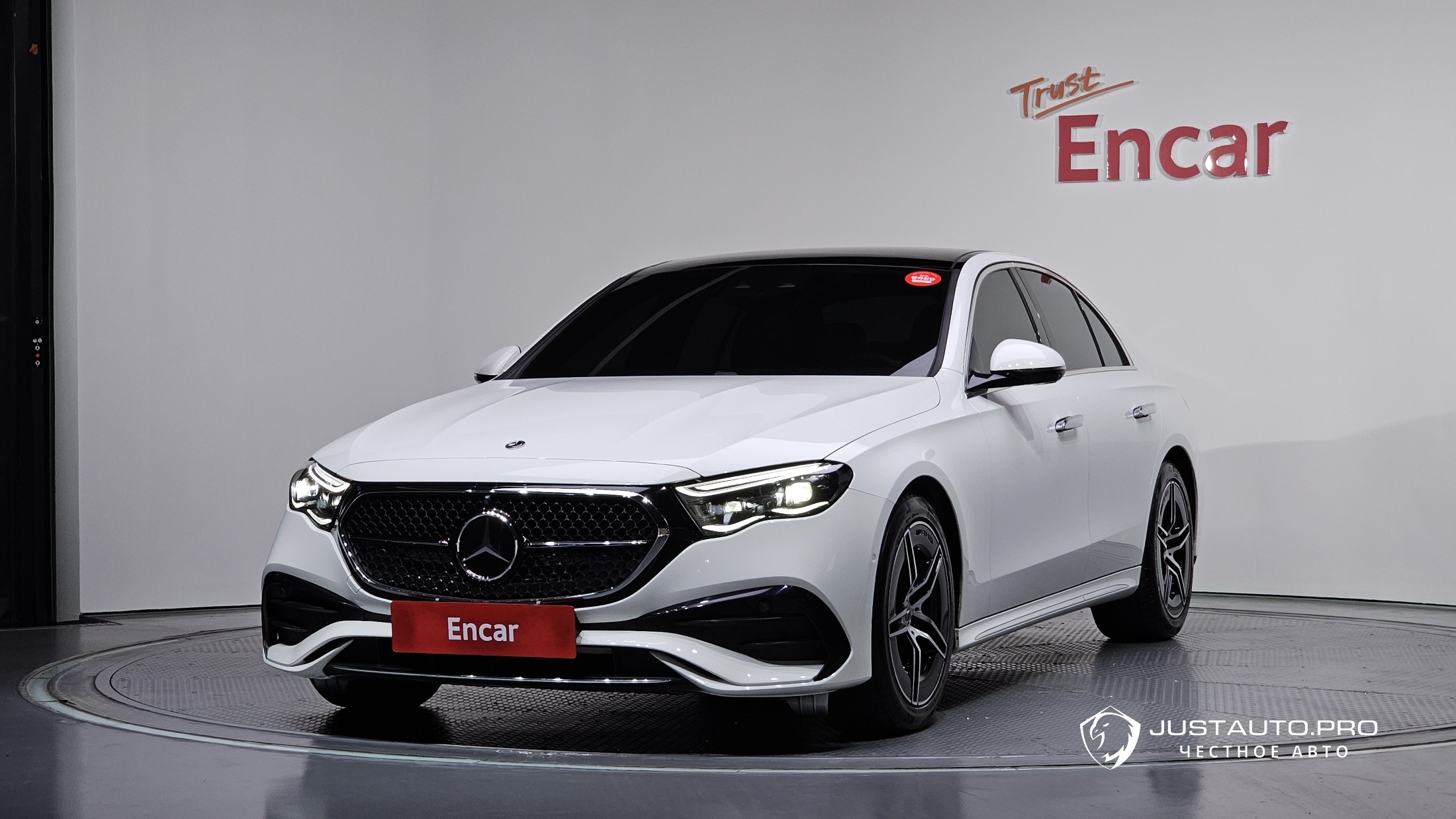 Автомобиль Mercedes-Benz E-Class
