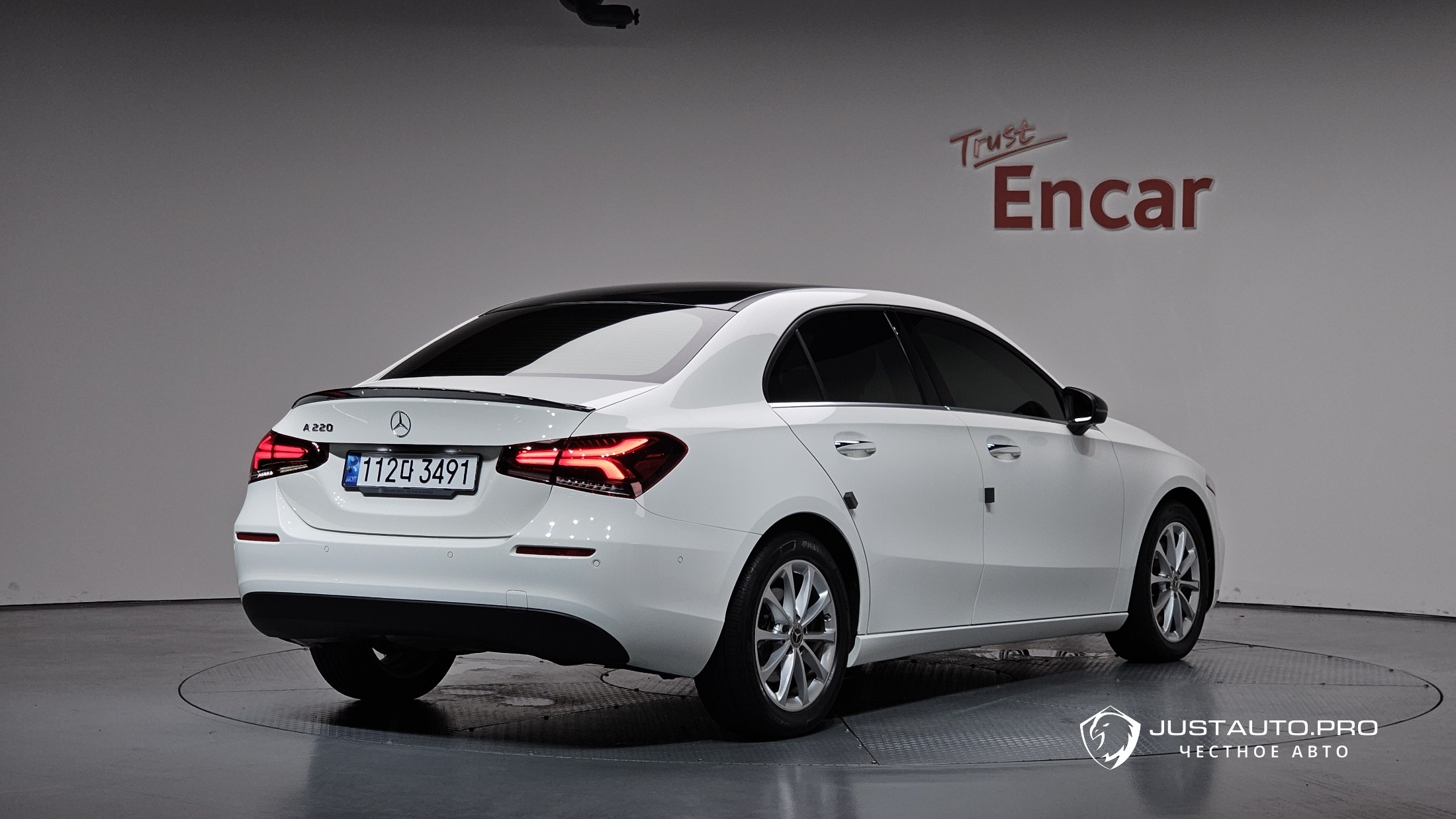 Автомобиль Mercedes-Benz A-Class