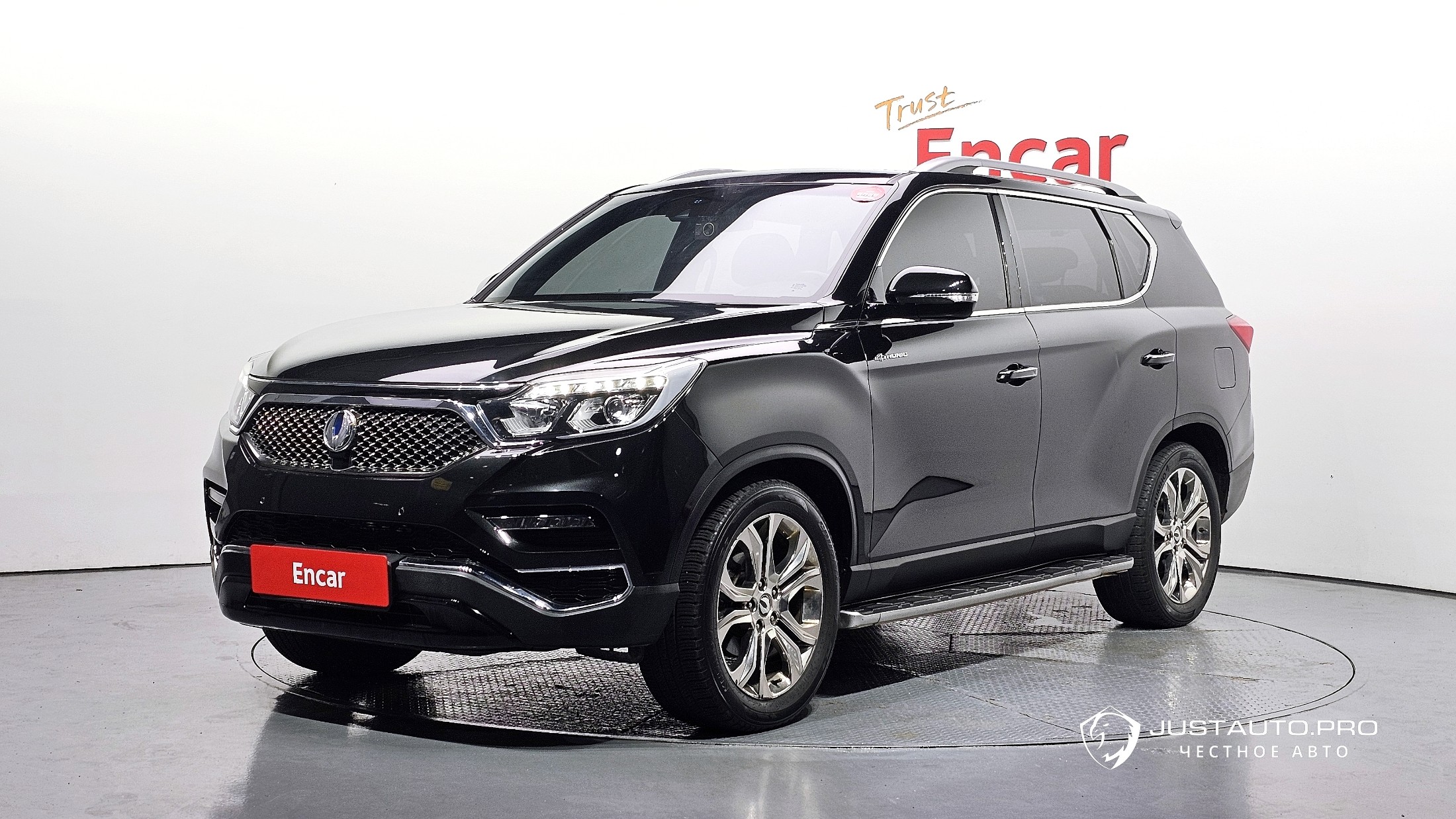 Автомобиль KG_Mobility_Ssangyong Rexton