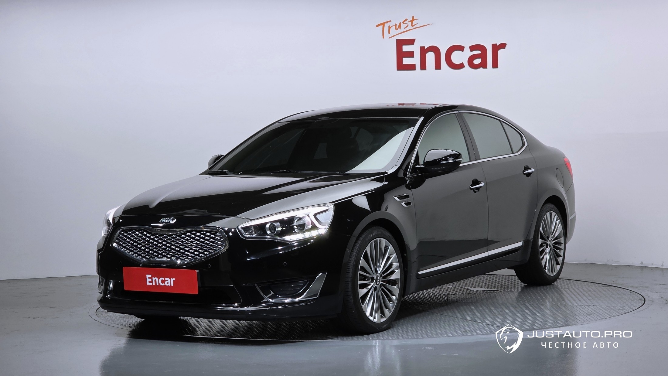 Автомобиль Kia K7