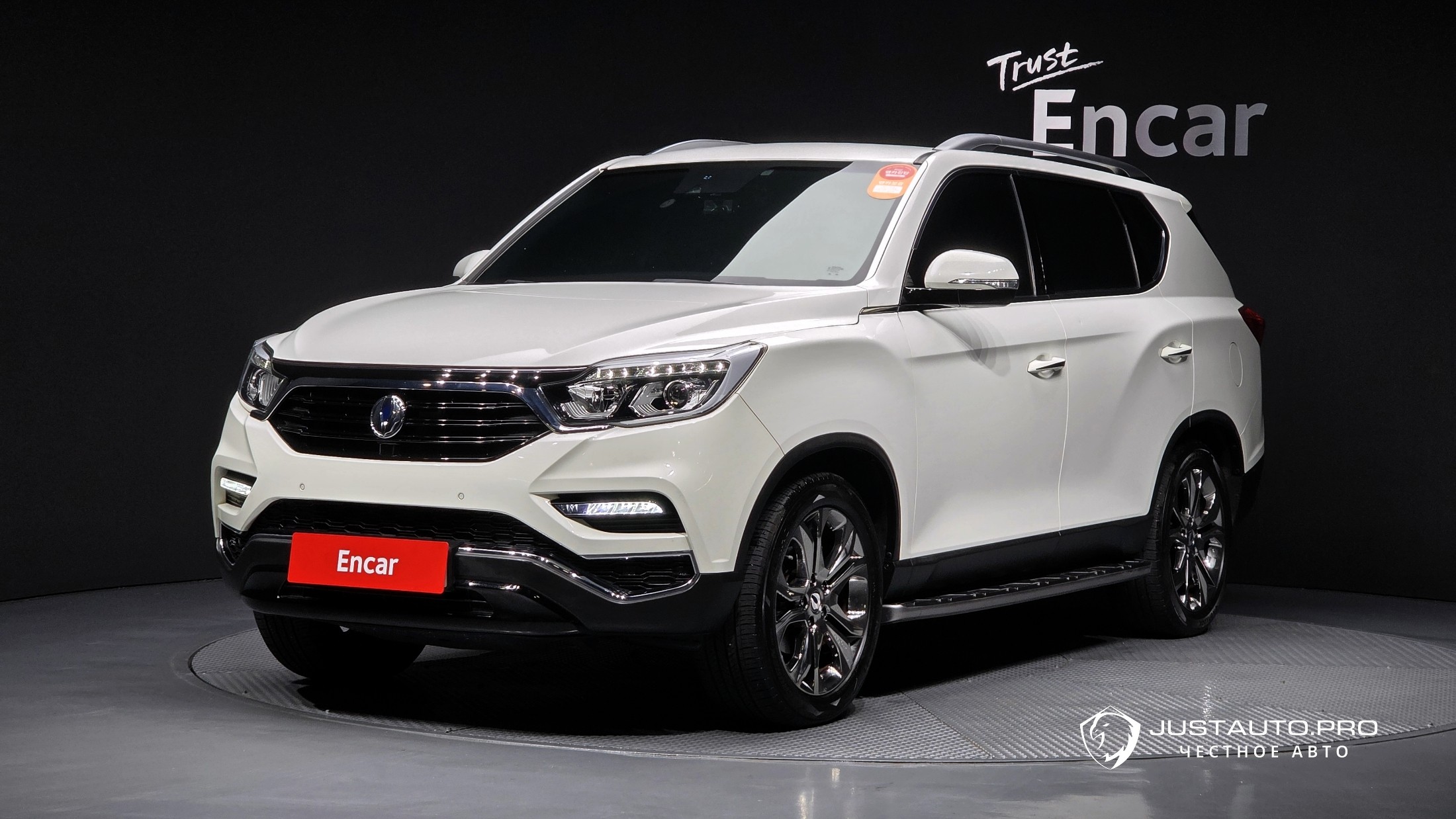 Автомобиль KG_Mobility_Ssangyong Rexton