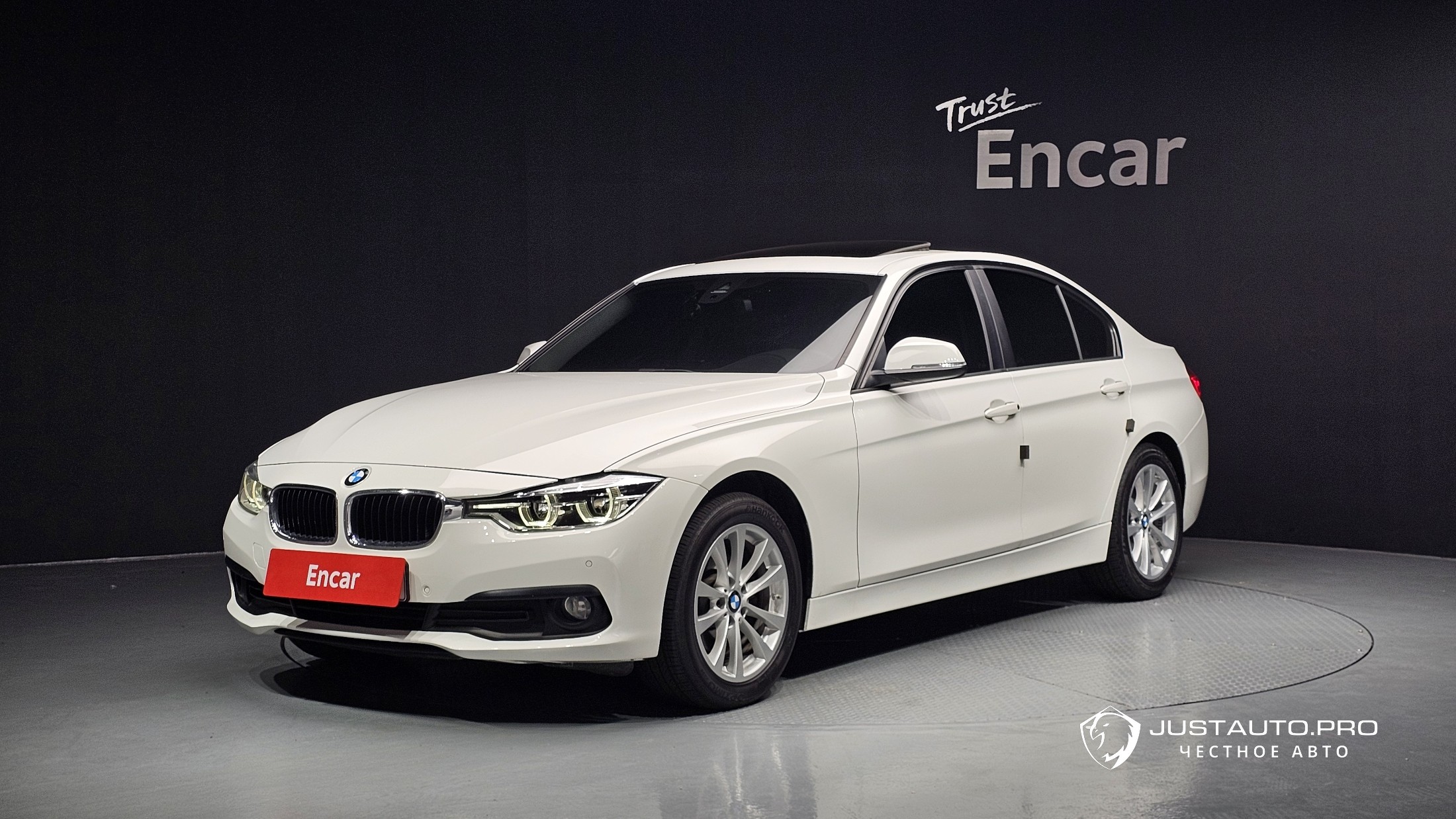 Автомобиль BMW 3-Series