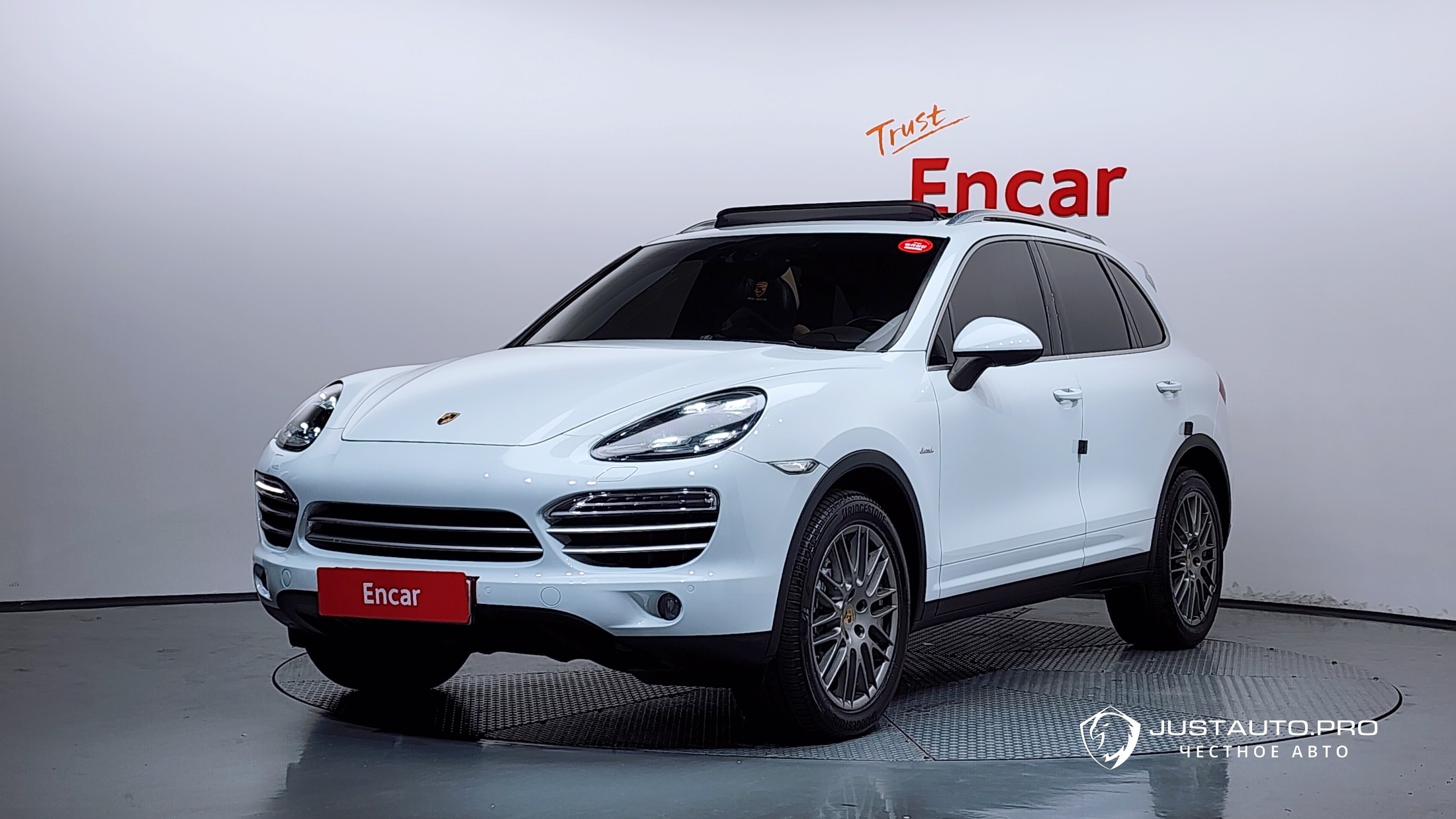 Автомобиль Porsche Cayenne