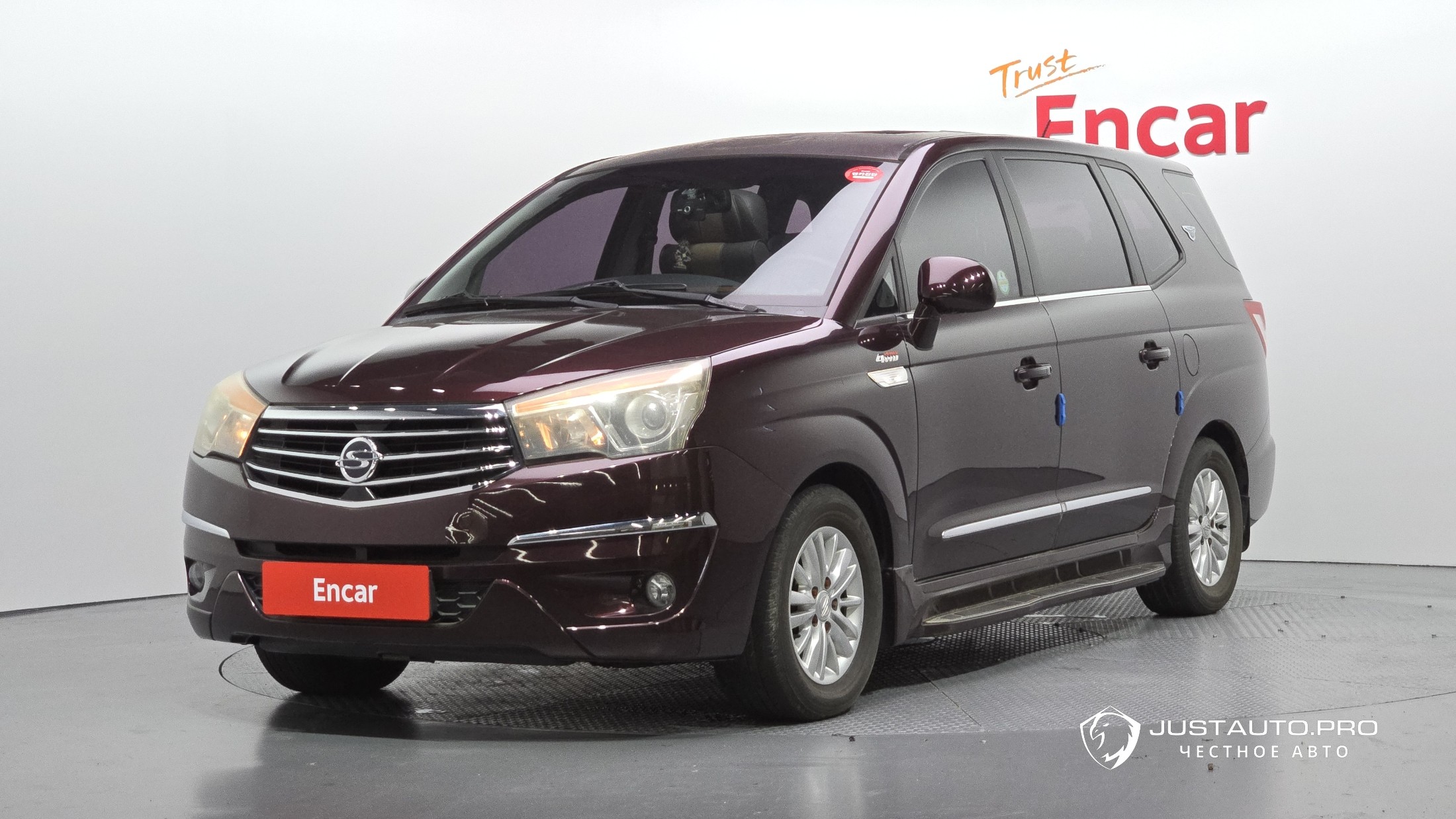 Автомобиль KG_Mobility_Ssangyong KORANDO
