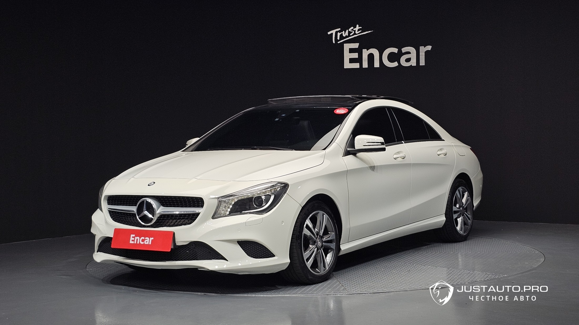 Автомобиль Mercedes-Benz CLA-Class