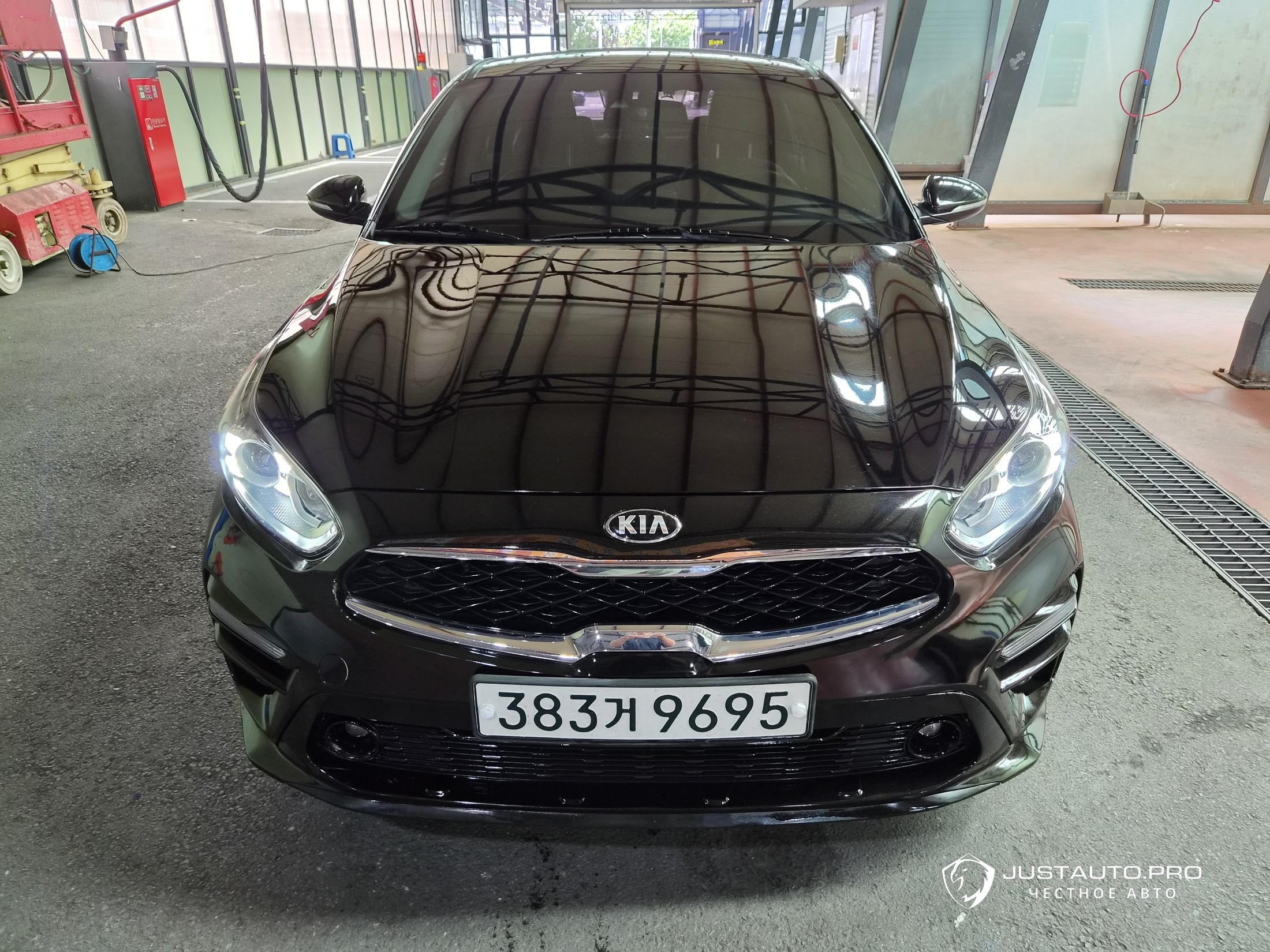 Автомобиль Kia K3