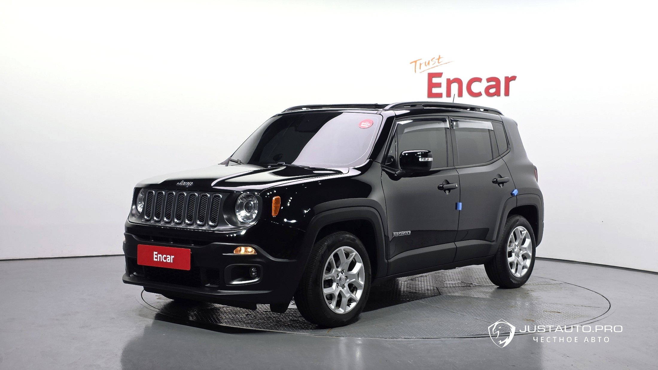 Автомобиль Jeep Renegade