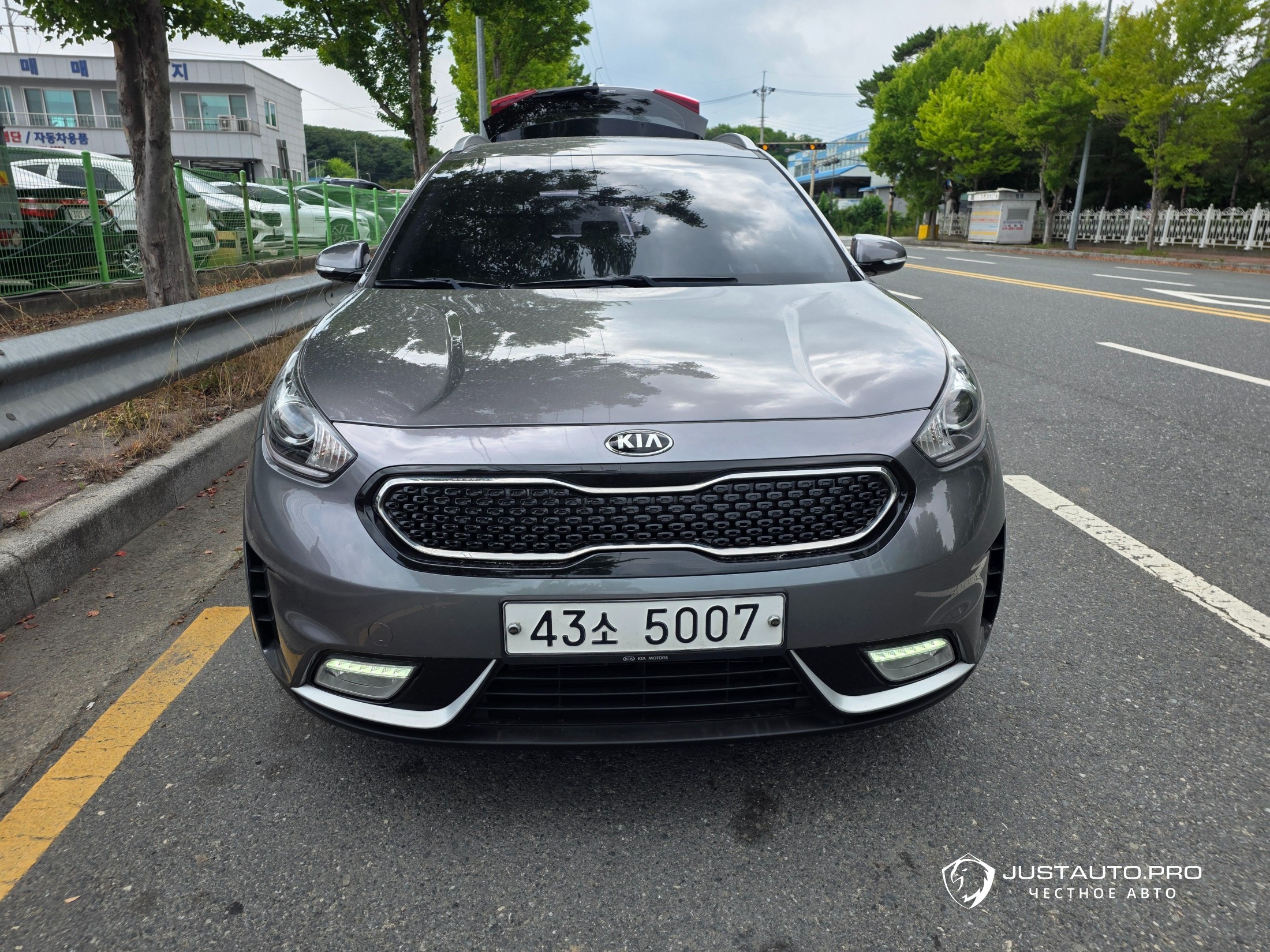 Автомобиль Kia Niro