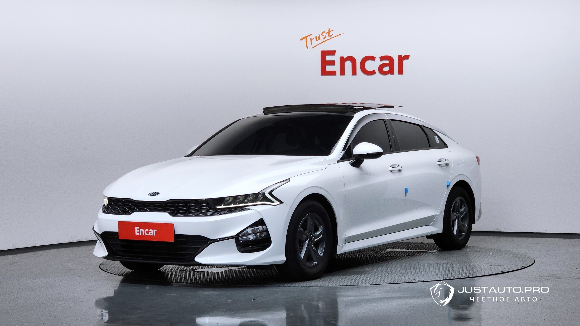 Автомобиль Kia K5