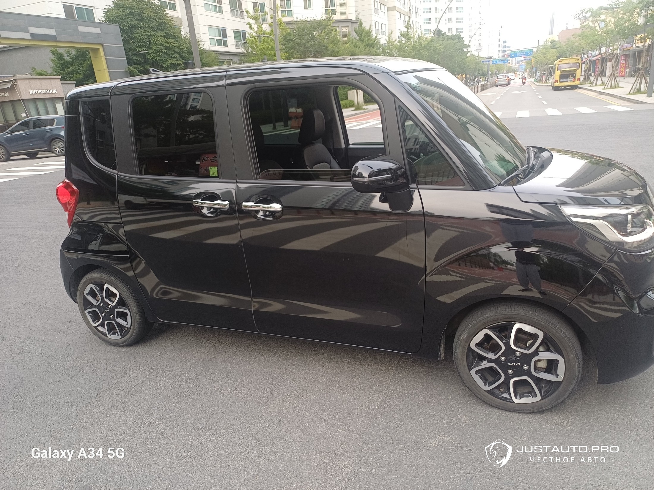 Автомобиль Kia RAY