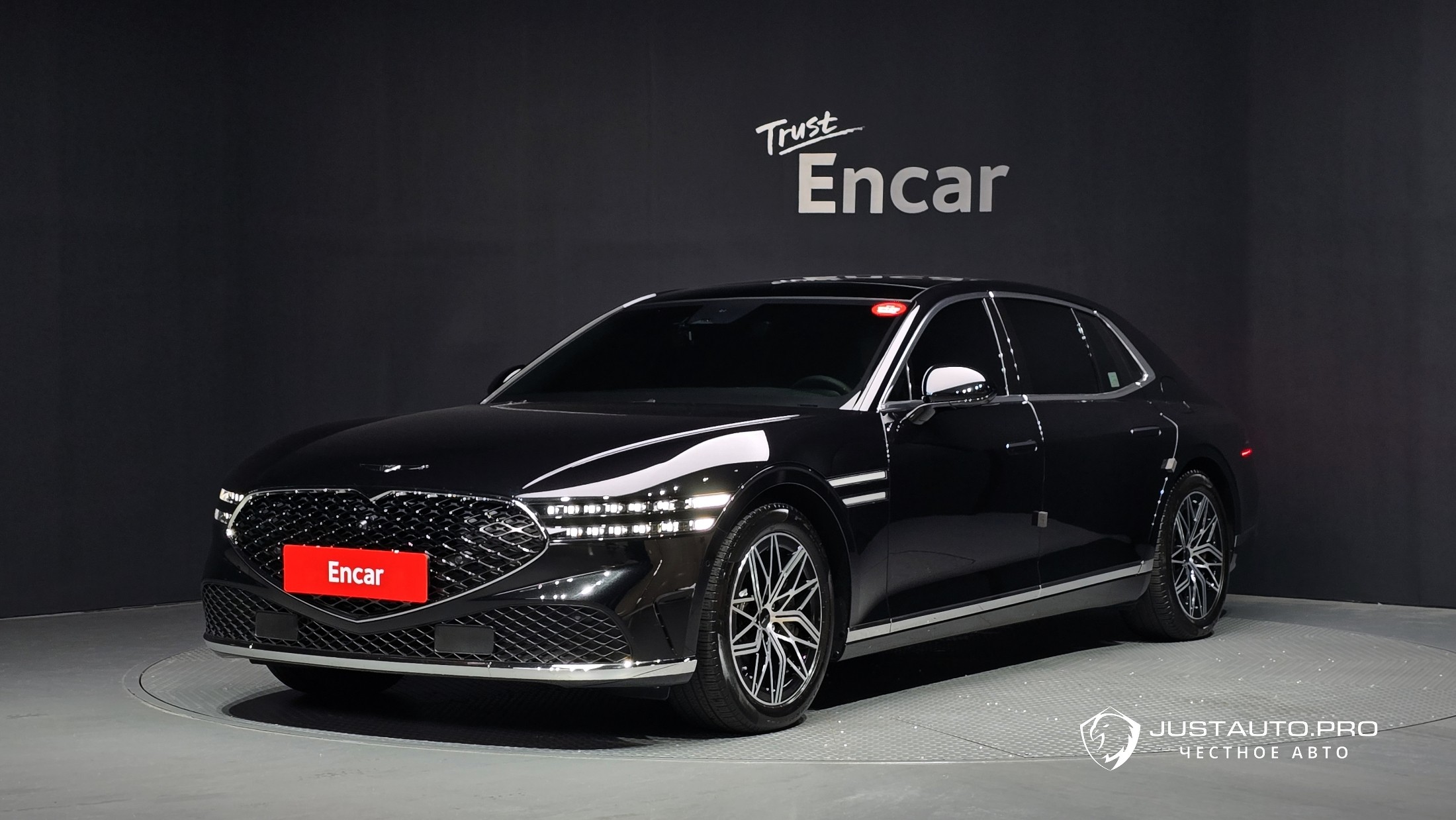 Автомобиль Genesis G90