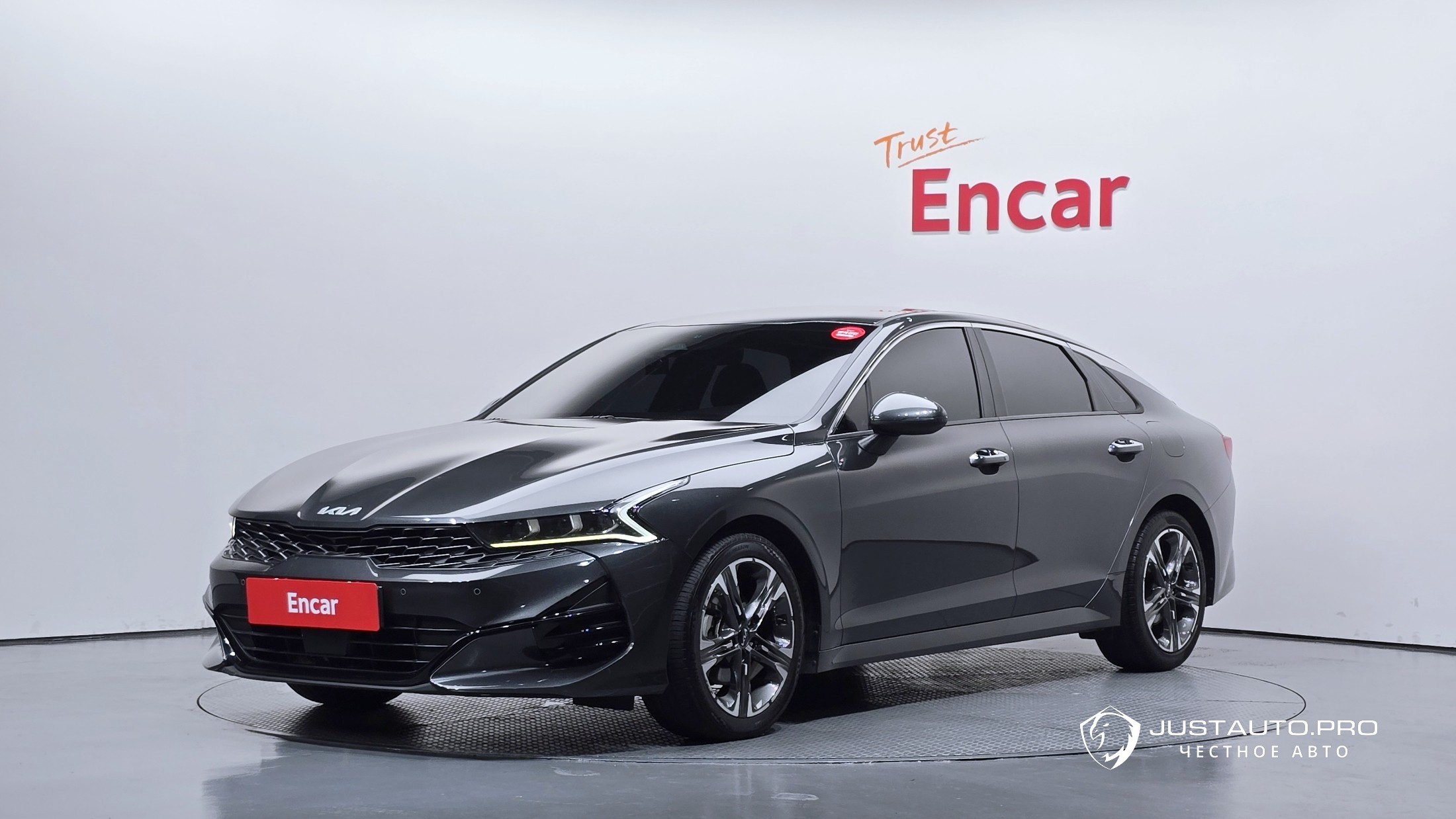 Автомобиль Kia K5