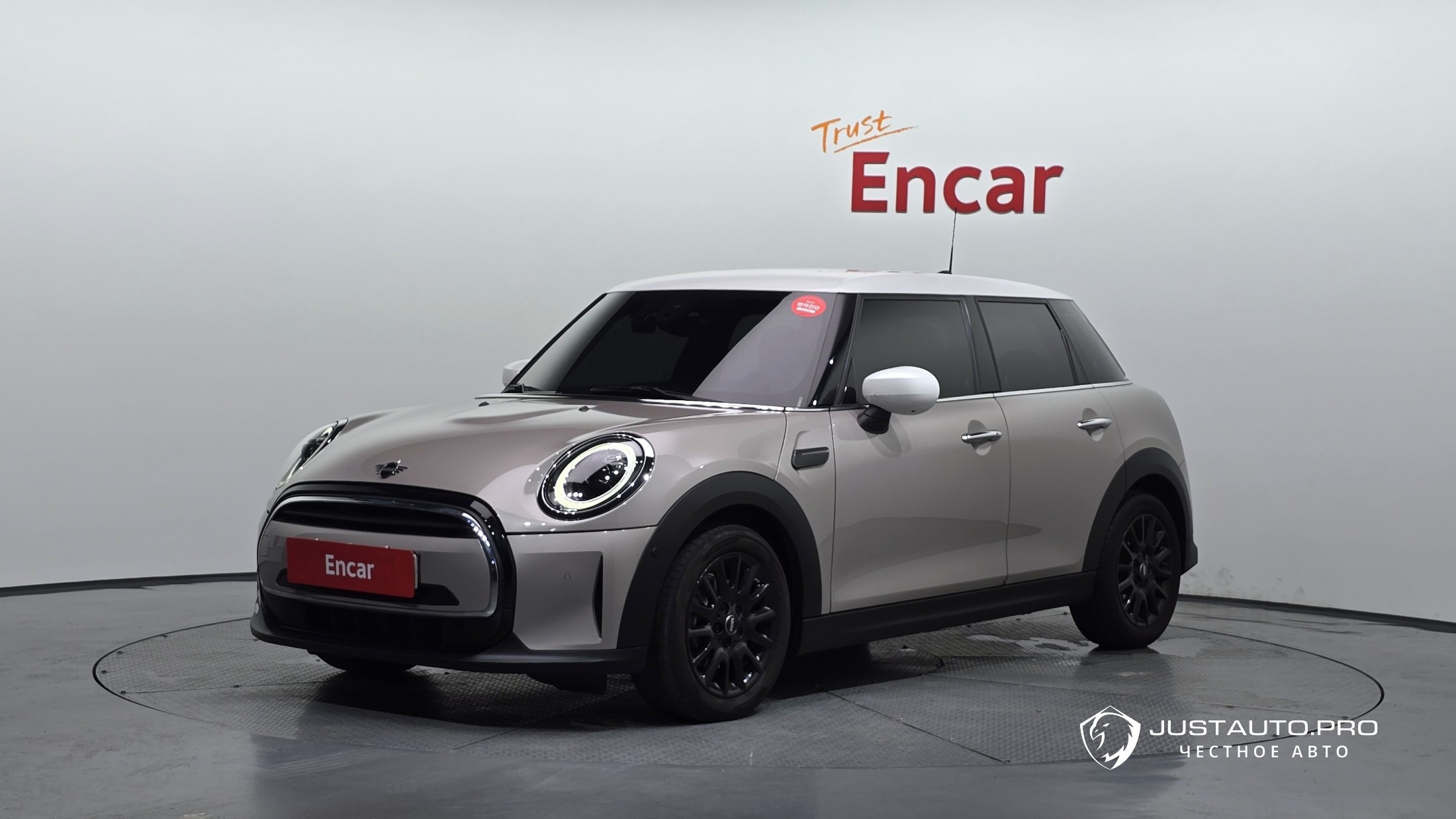 Автомобиль Mini Cooper