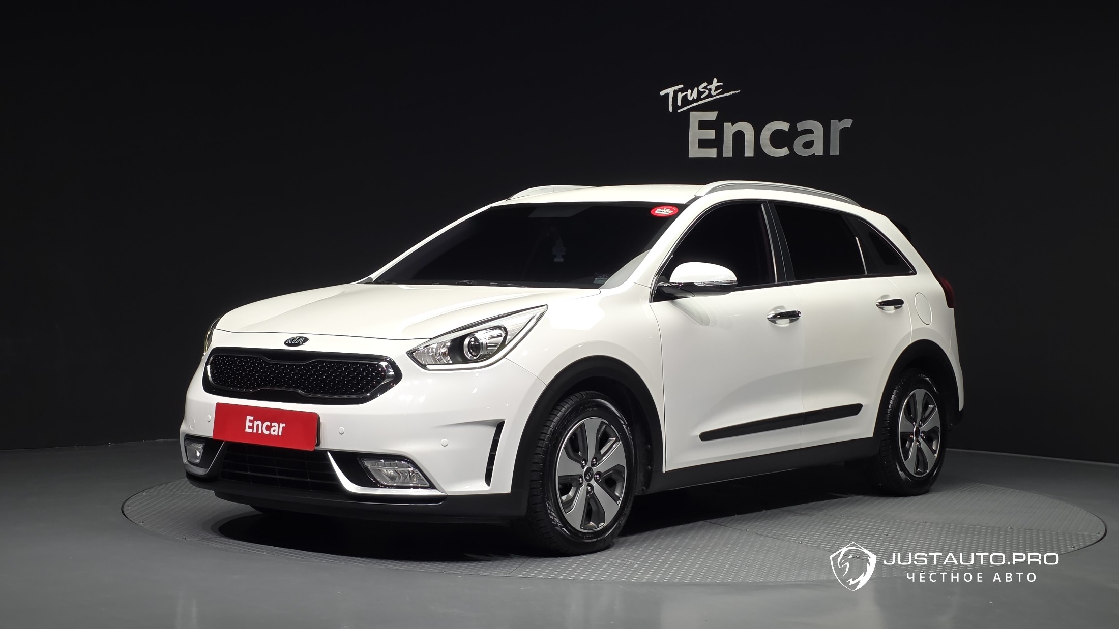 Автомобиль Kia Niro