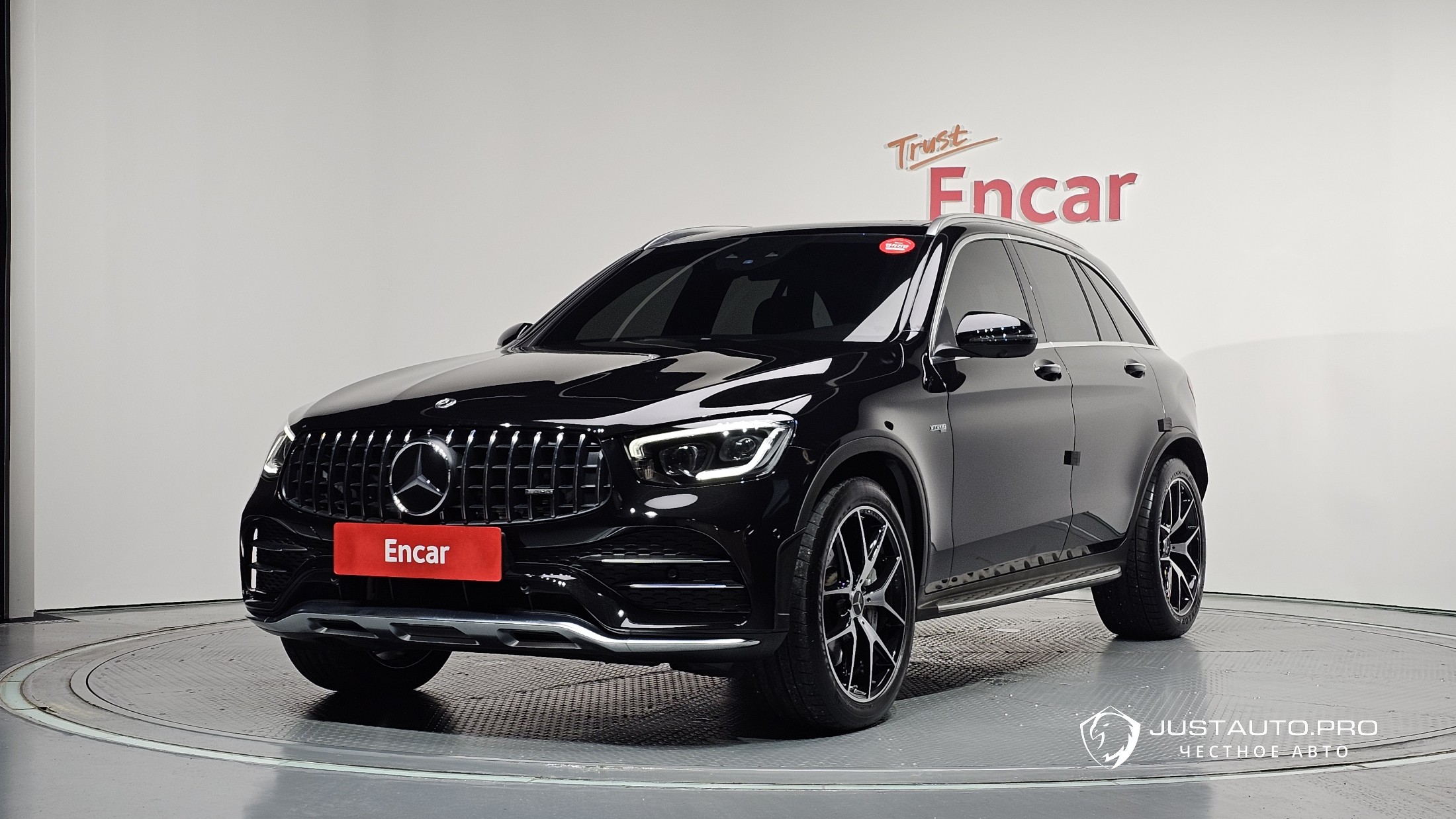 Автомобиль Mercedes-Benz GLC-Class