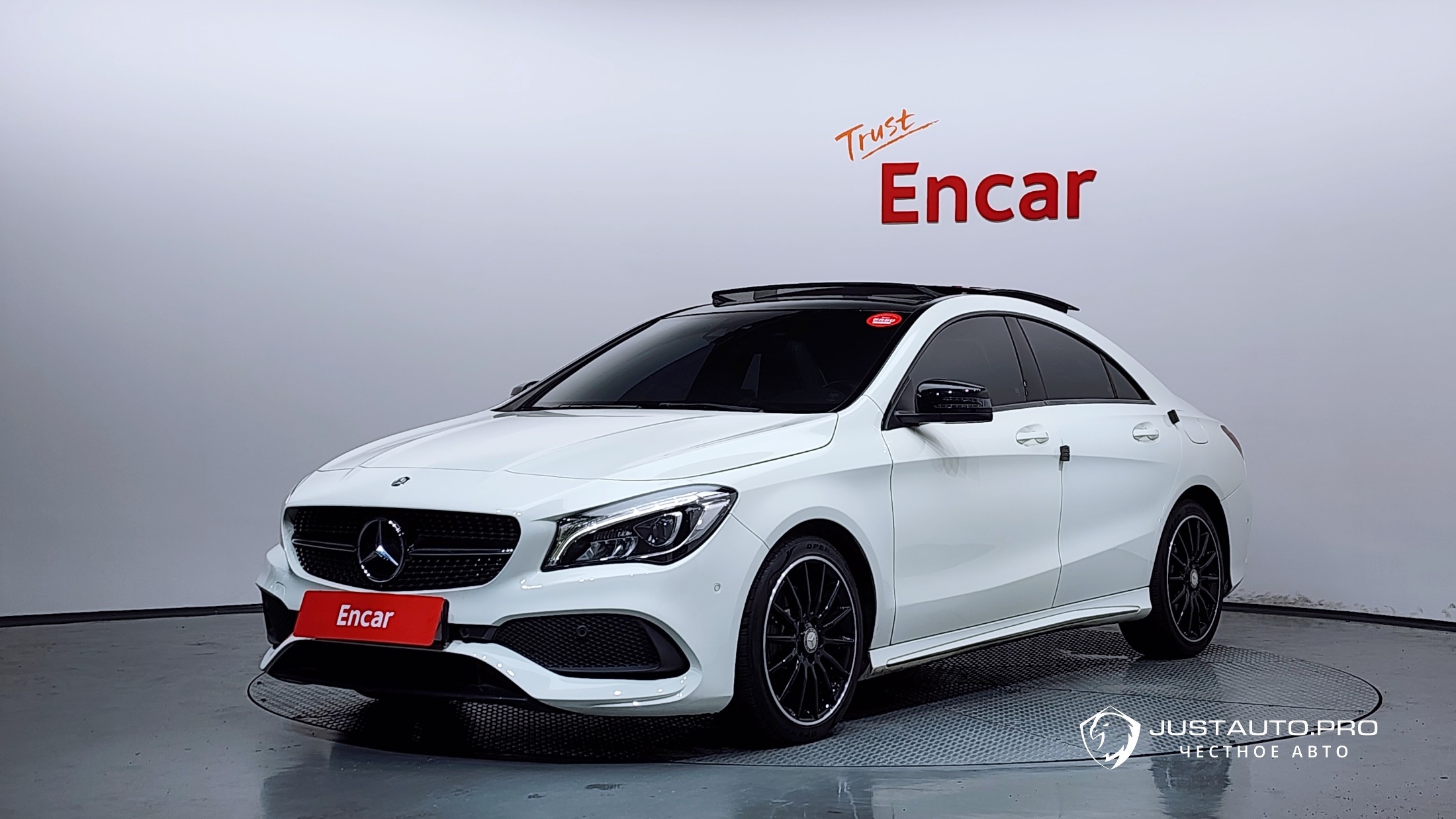 Автомобиль Mercedes-Benz CLA-Class