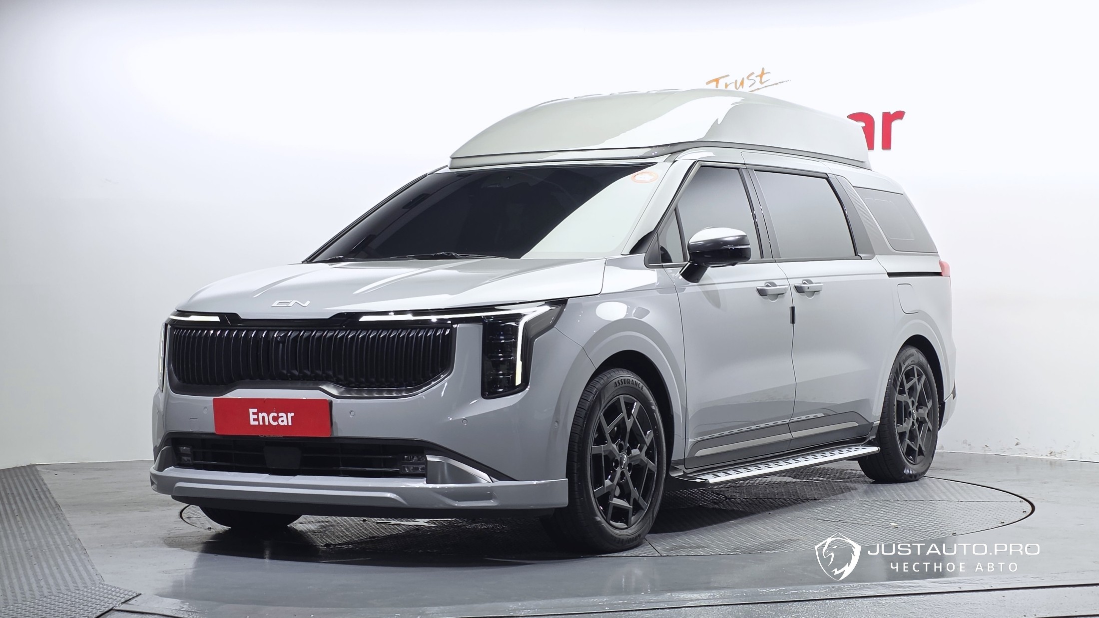 Автомобиль Kia Canival