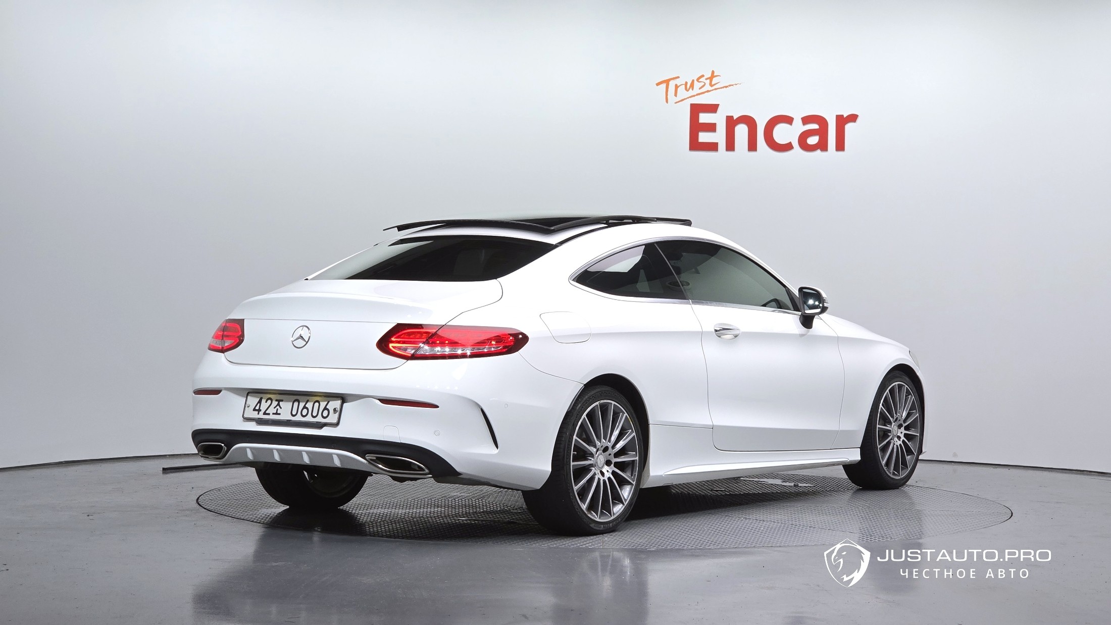 Автомобиль Mercedes-Benz C-Class
