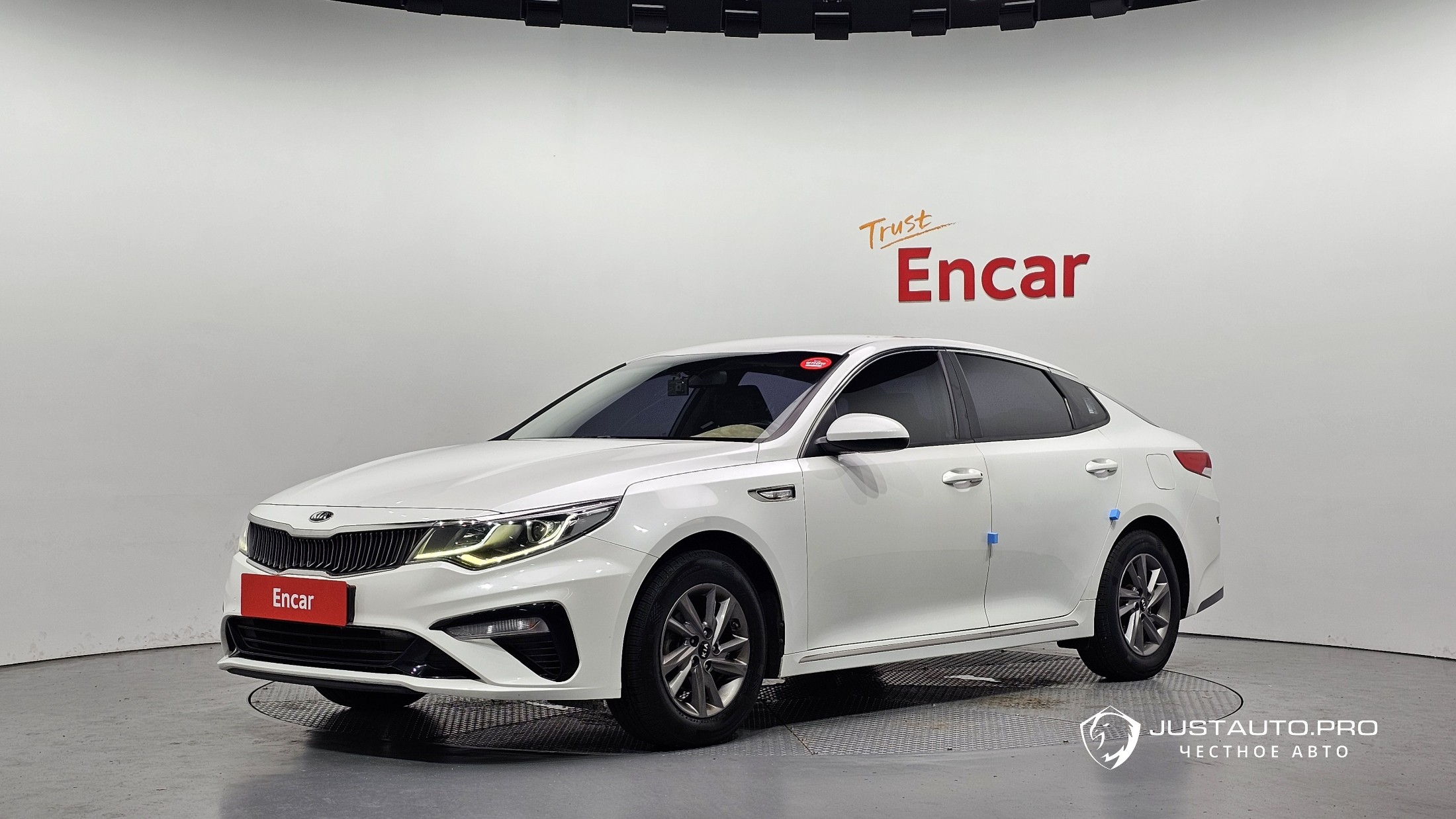 Автомобиль Kia K5