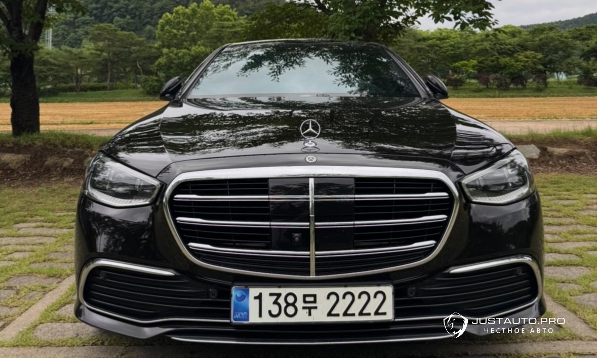 Автомобиль Mercedes-Benz S-Class