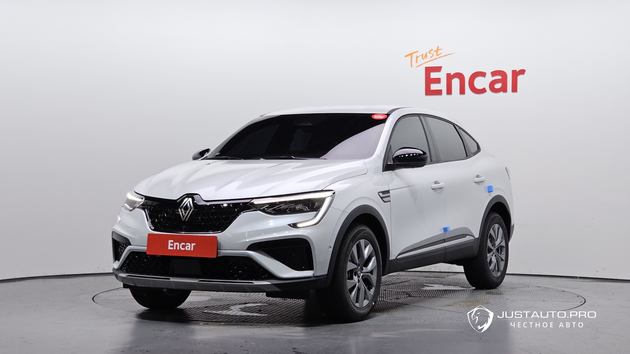 Автомобиль Renault-KoreaSamsung Arkana
