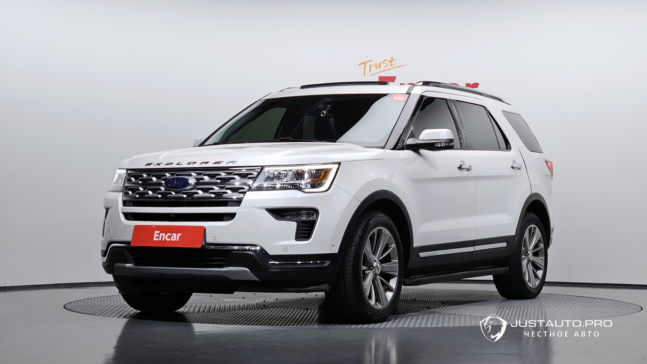 Автомобиль Ford Explorer