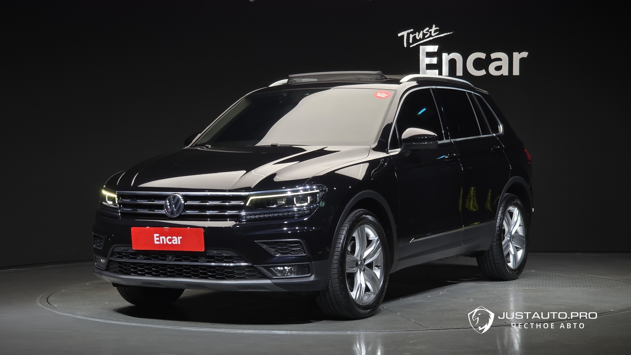Автомобиль Volkswagen Tiguan