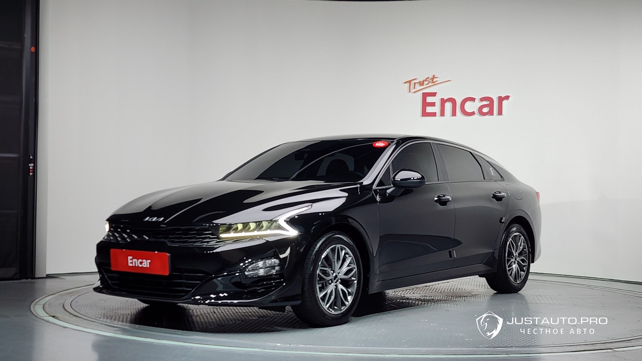 Автомобиль Kia K5