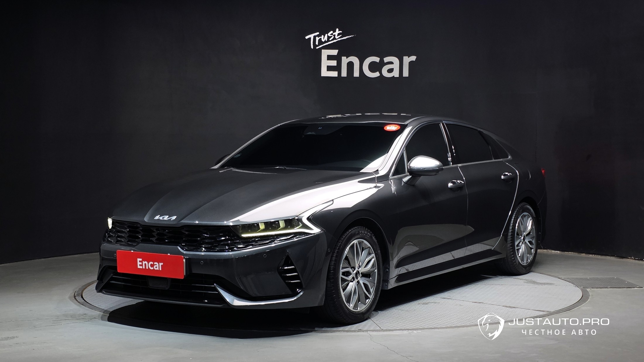 Автомобиль Kia K5