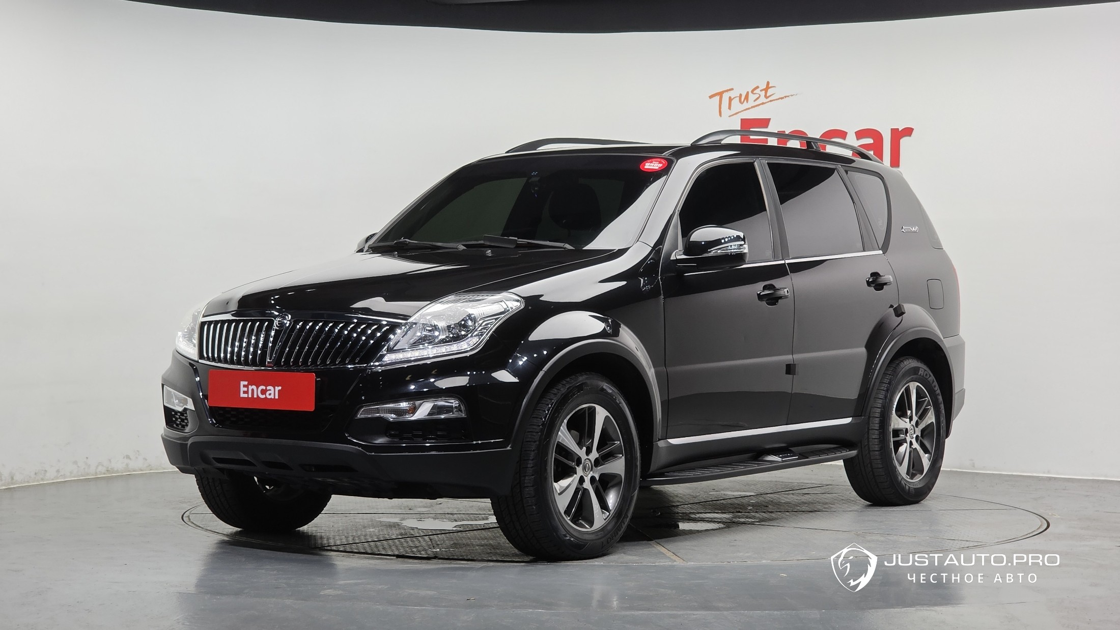 Автомобиль KG_Mobility_Ssangyong Rexton
