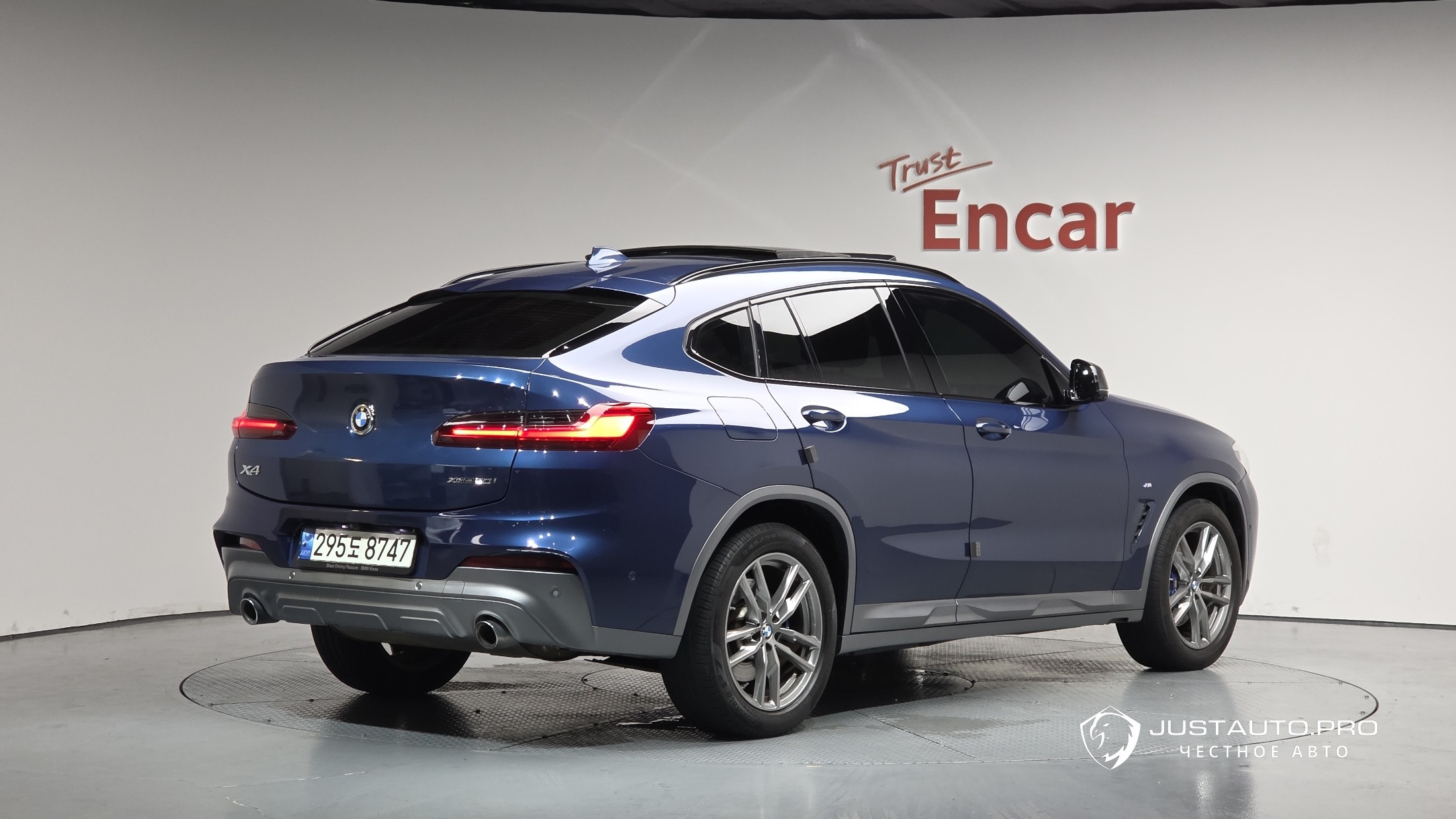 Автомобиль BMW X4