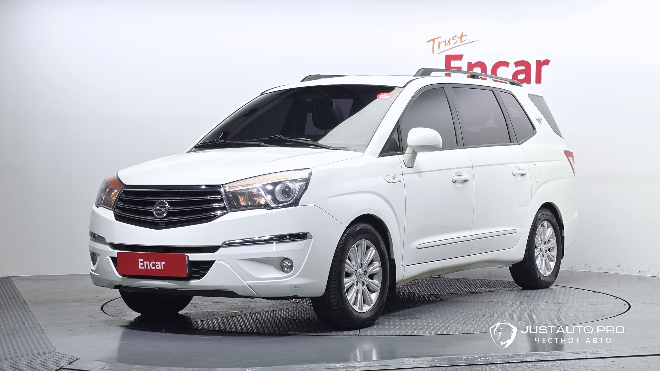 Автомобиль KG_Mobility_Ssangyong KORANDO