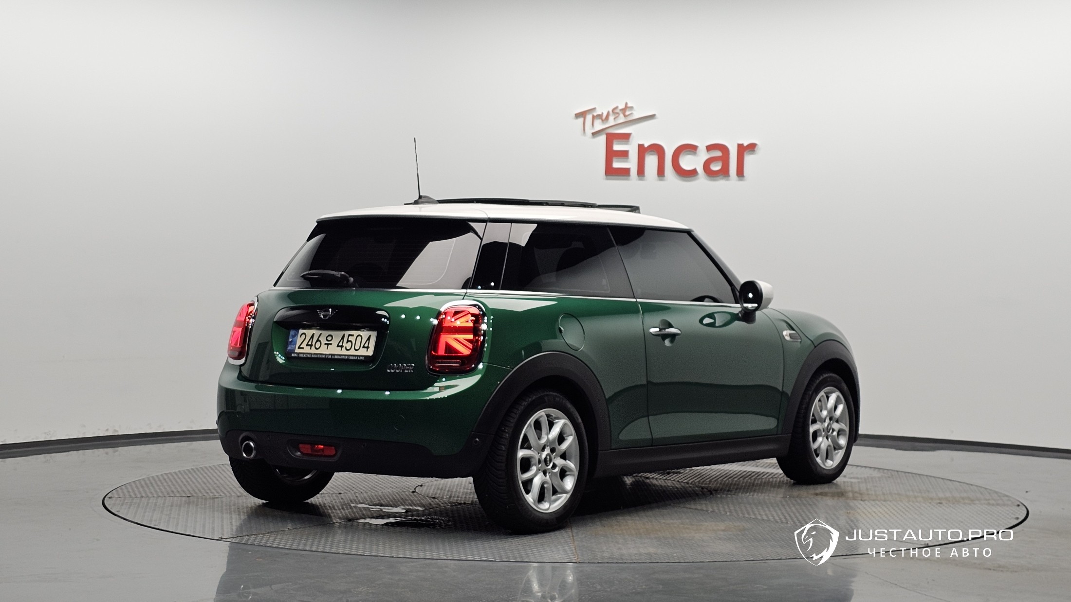 Автомобиль Mini Cooper
