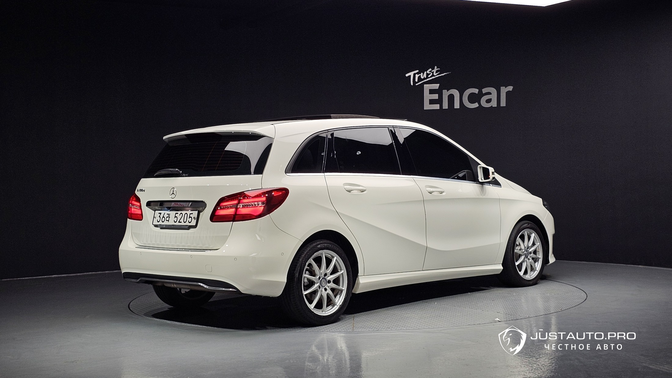 Автомобиль Mercedes-Benz B-Class