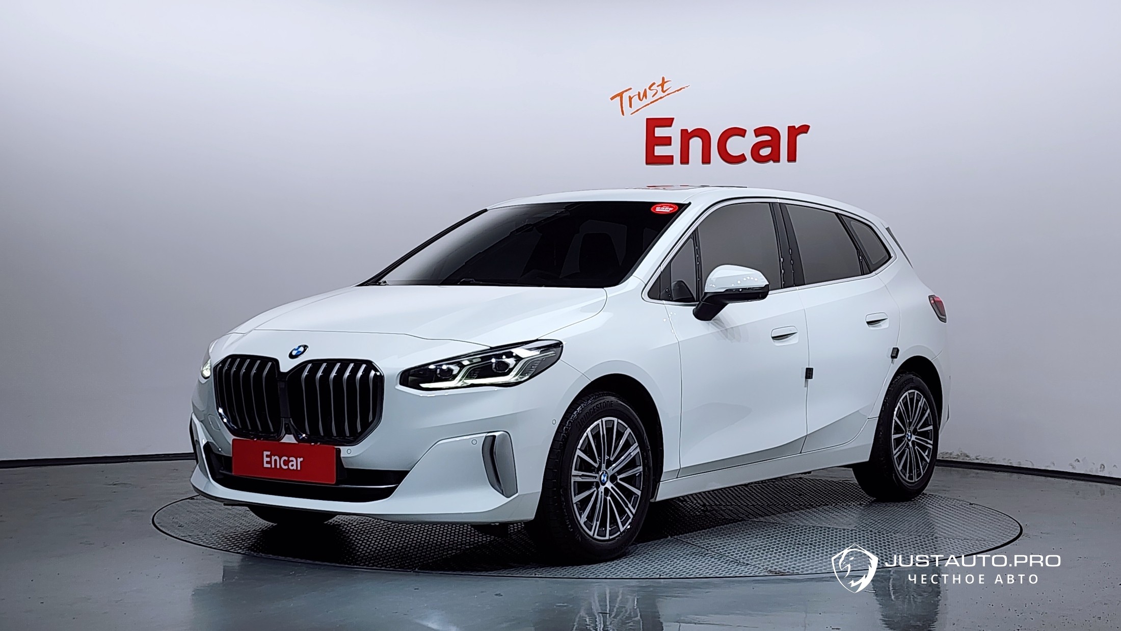 Автомобиль BMW 2-Series