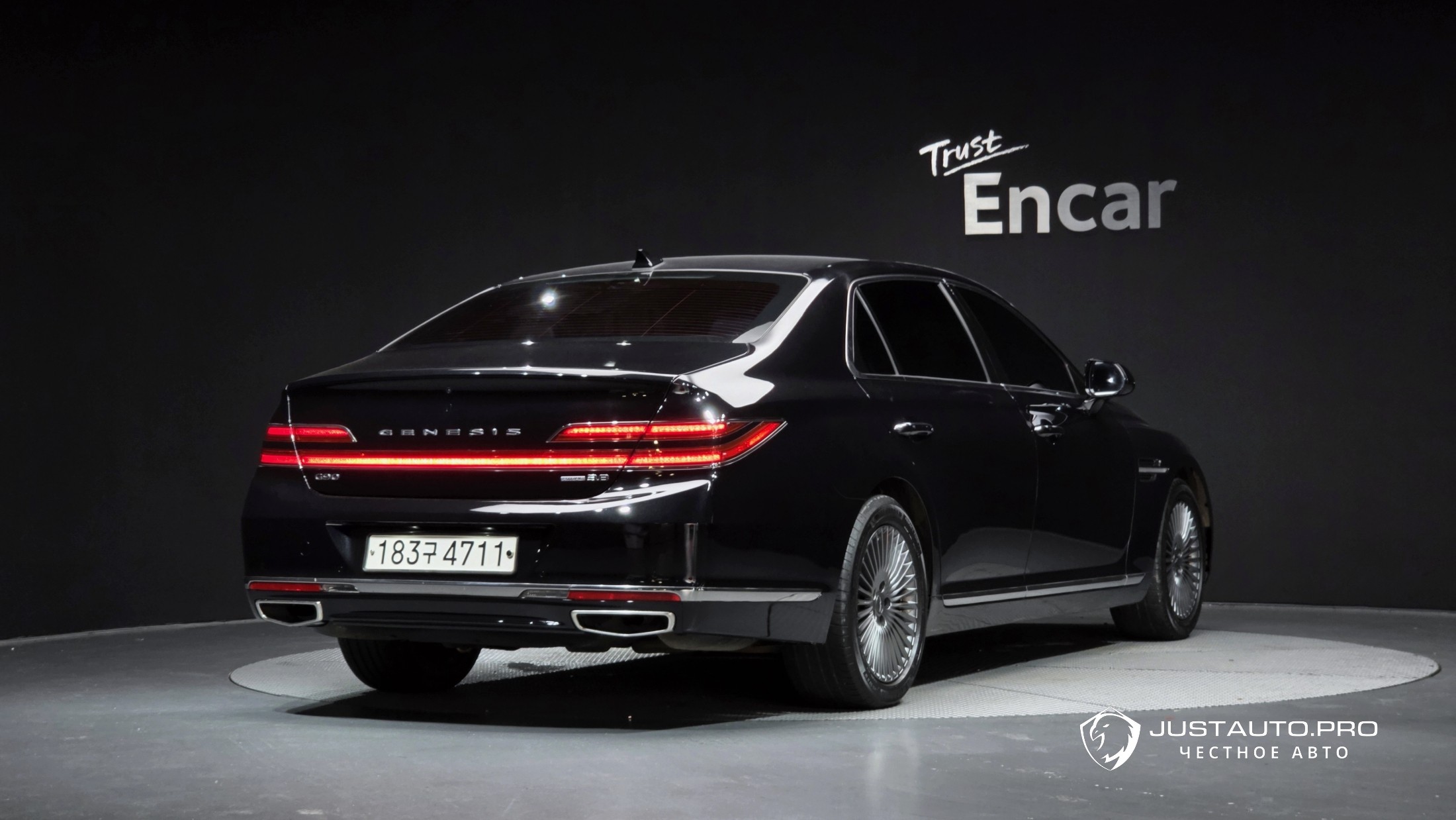Автомобиль Genesis G90
