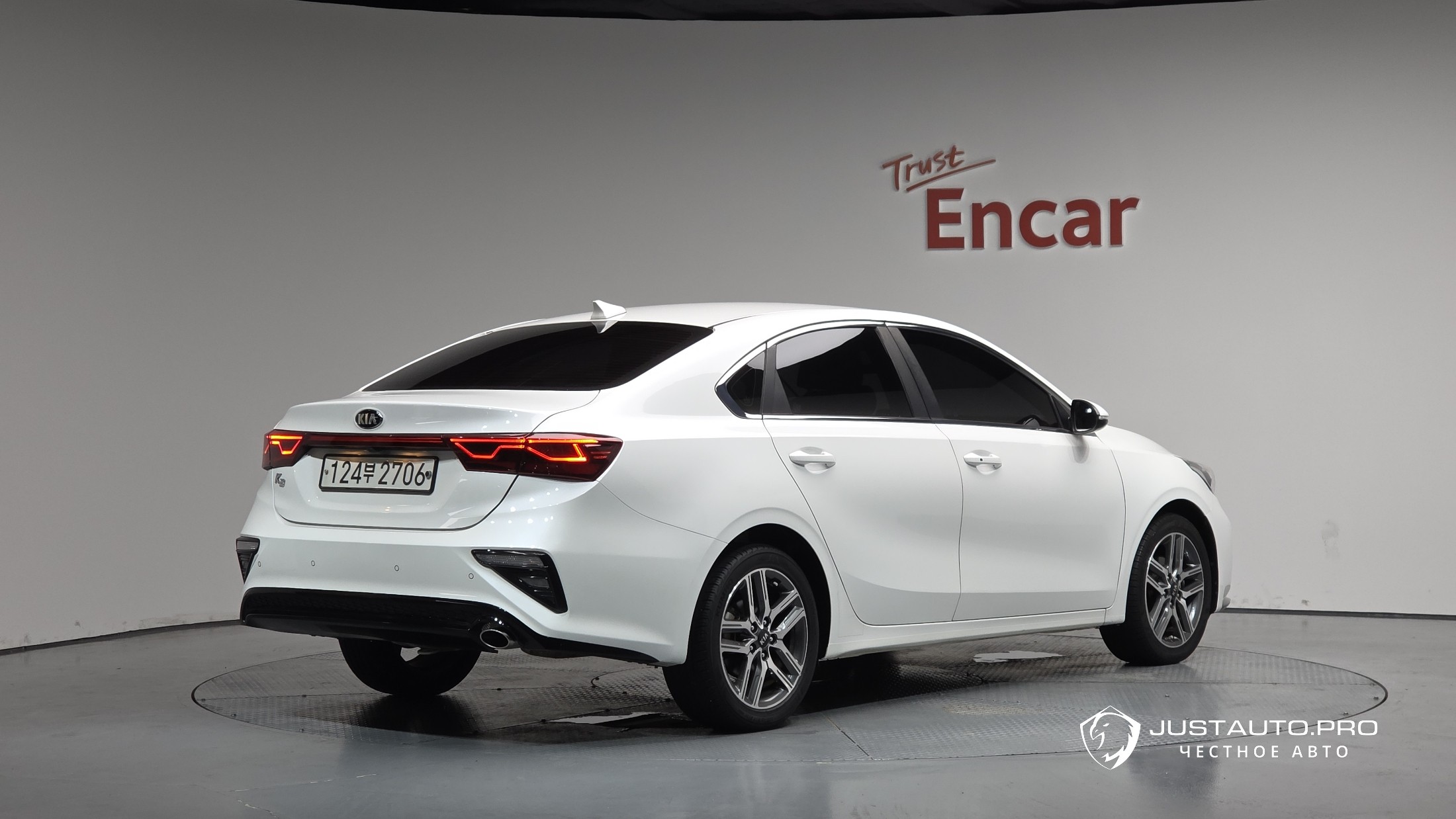 Автомобиль Kia K3